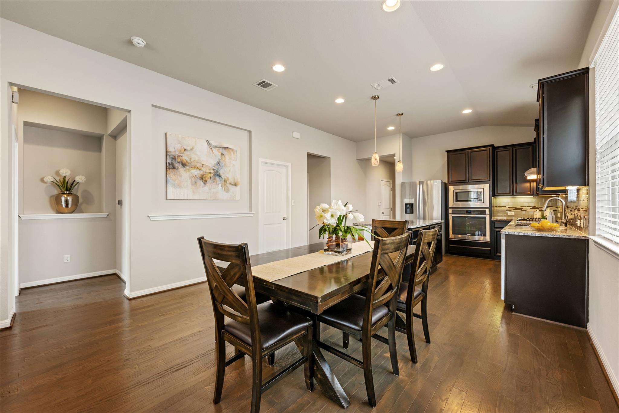 8121 Rosano St, Round Rock, TX 78665