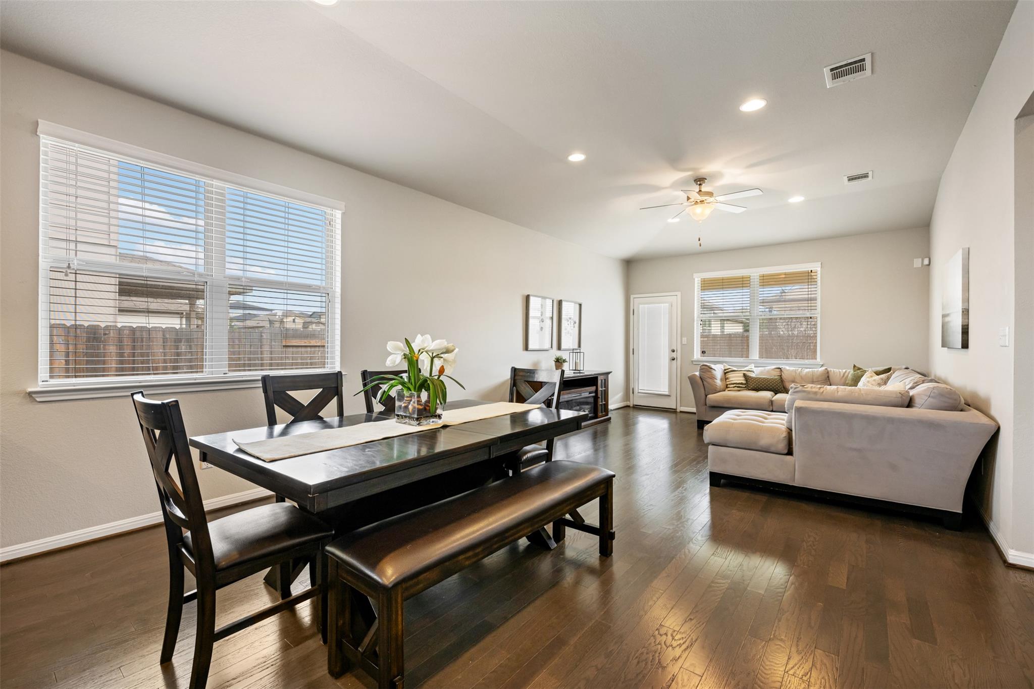 8121 Rosano St, Round Rock, TX 78665