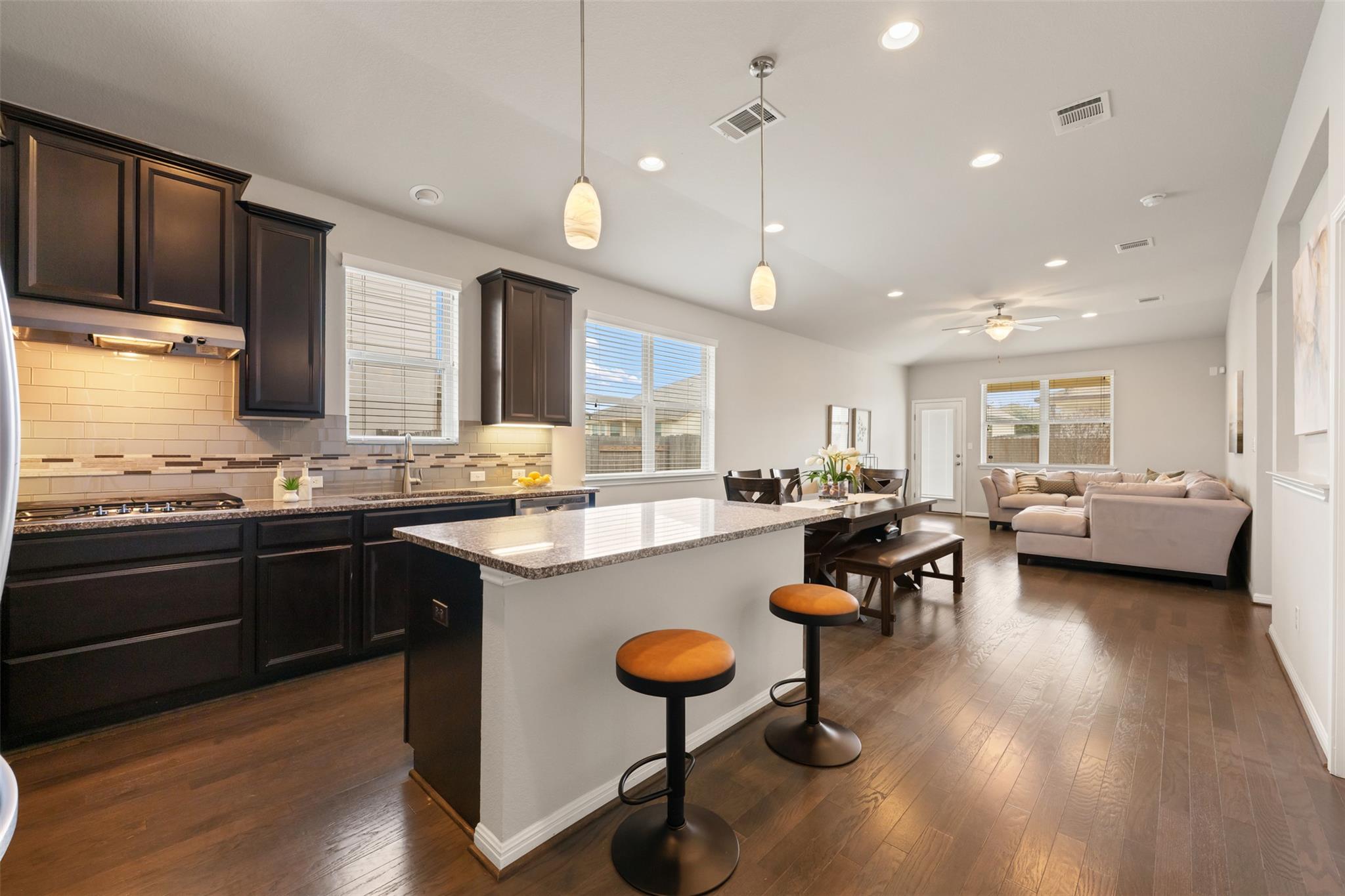 8121 Rosano St, Round Rock, TX 78665