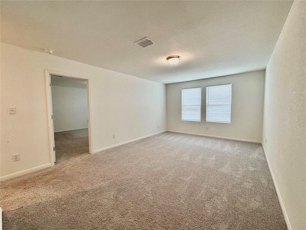 102 Gemsbok Rd, Hutto, TX 78634