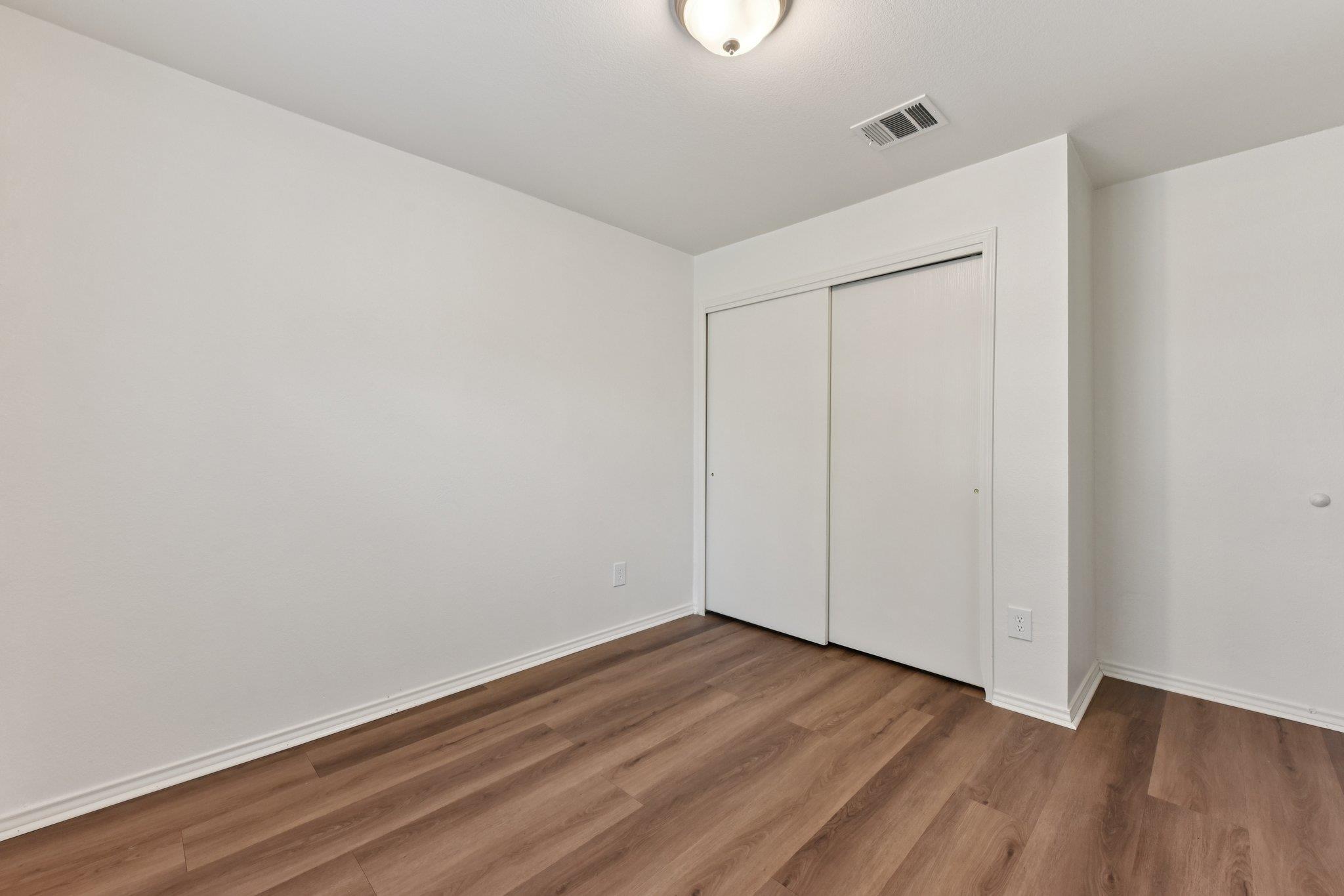 101 Bandara Woods Blvd, Elgin, TX 78621