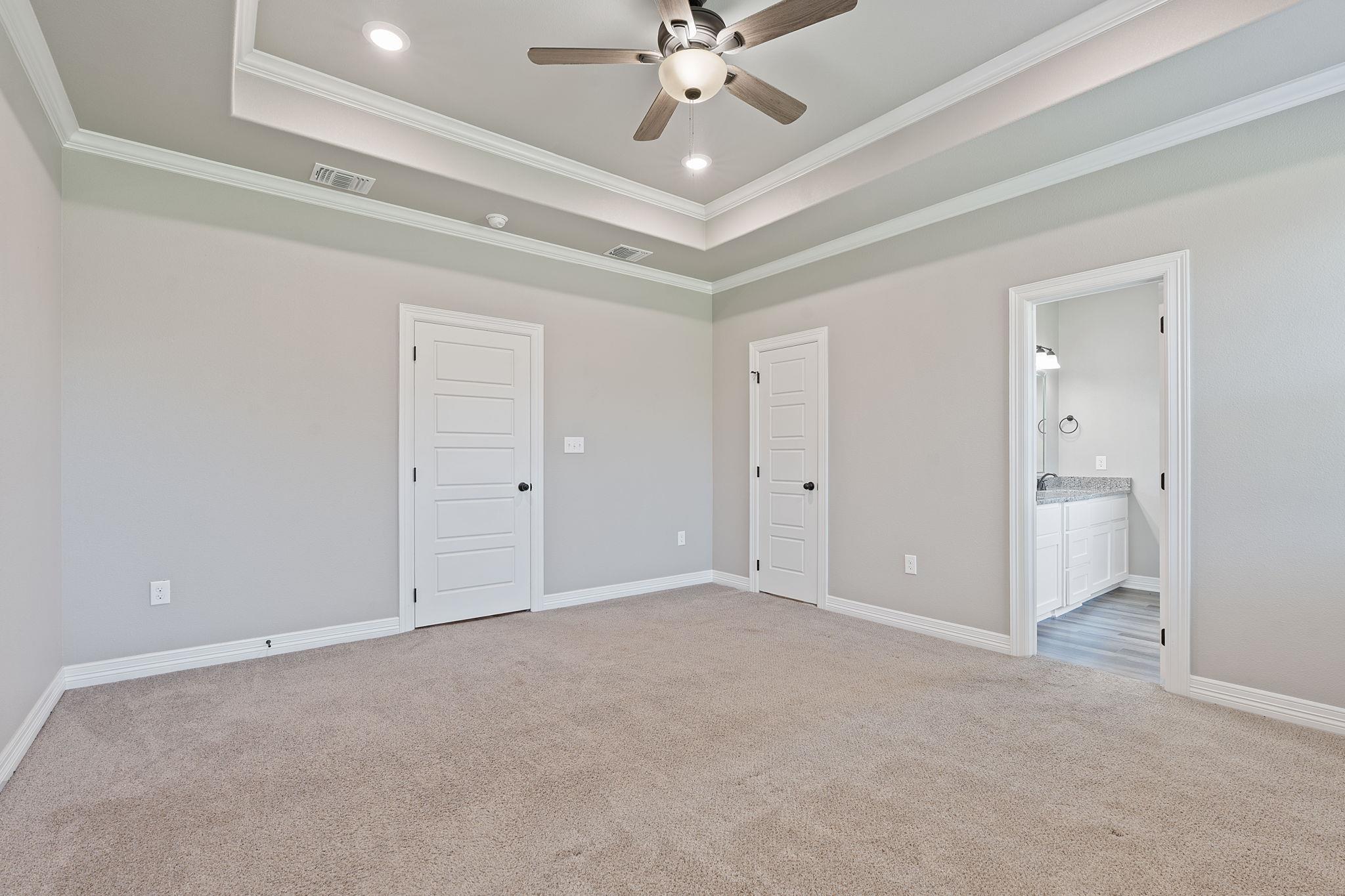 103 W Tomlinson St, Florence, TX 76527