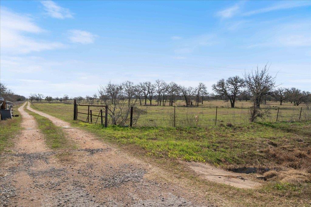 4504 State Highway 304, Rosanky, TX 78953