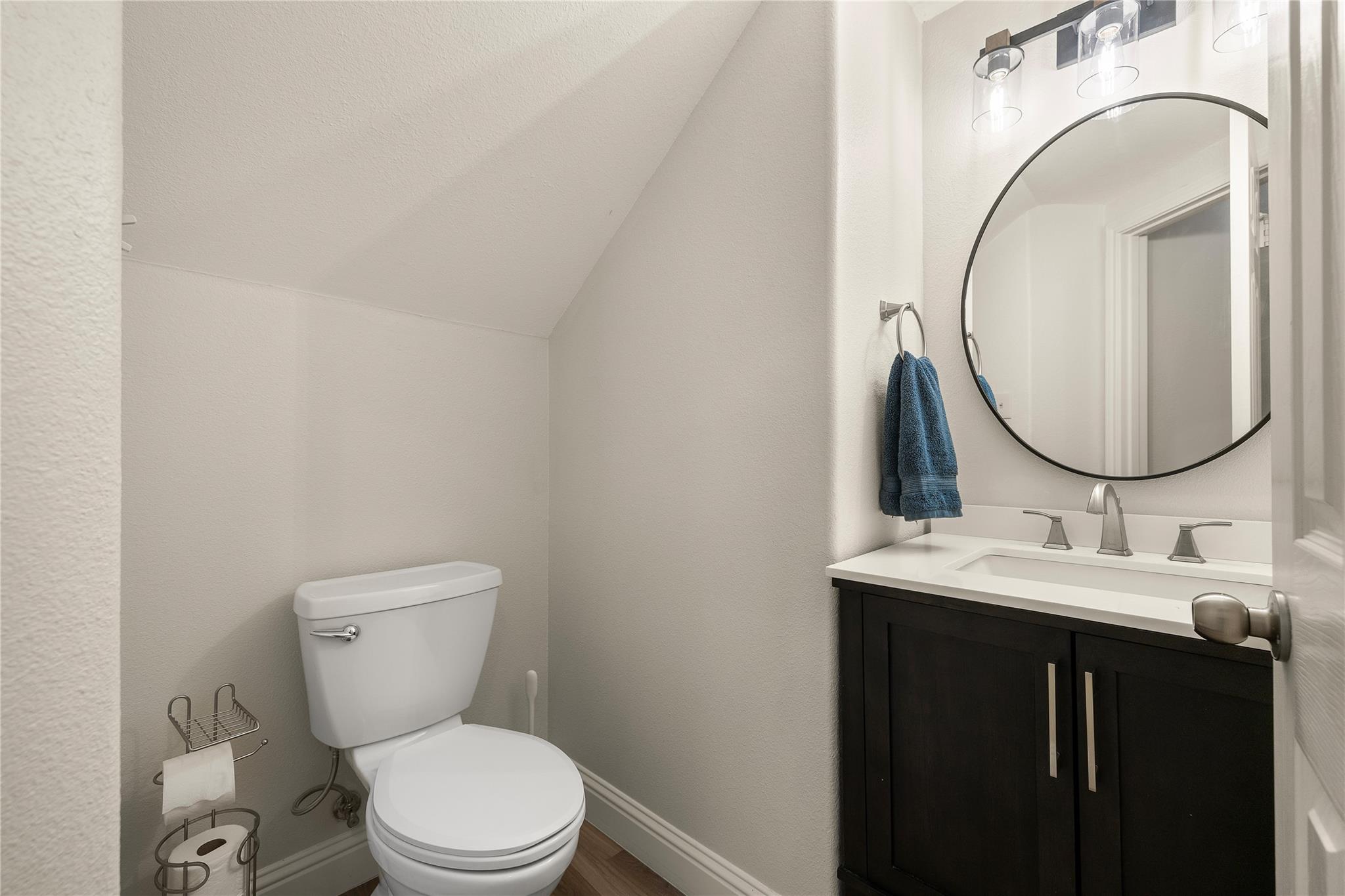 1104 Bethpage Dr, Hutto, TX 78634