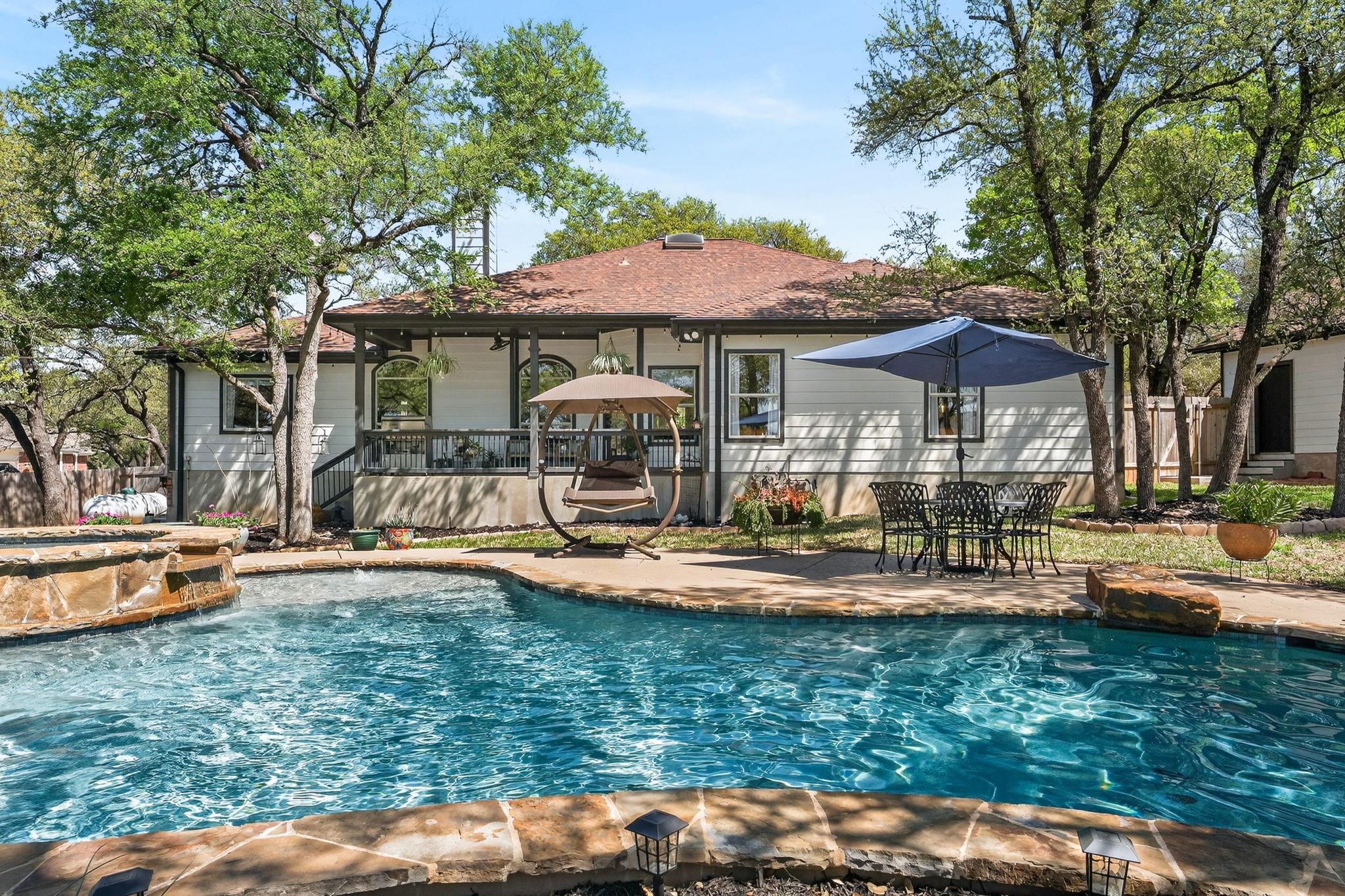 137 Ridgewood Cv, Georgetown, TX 78633