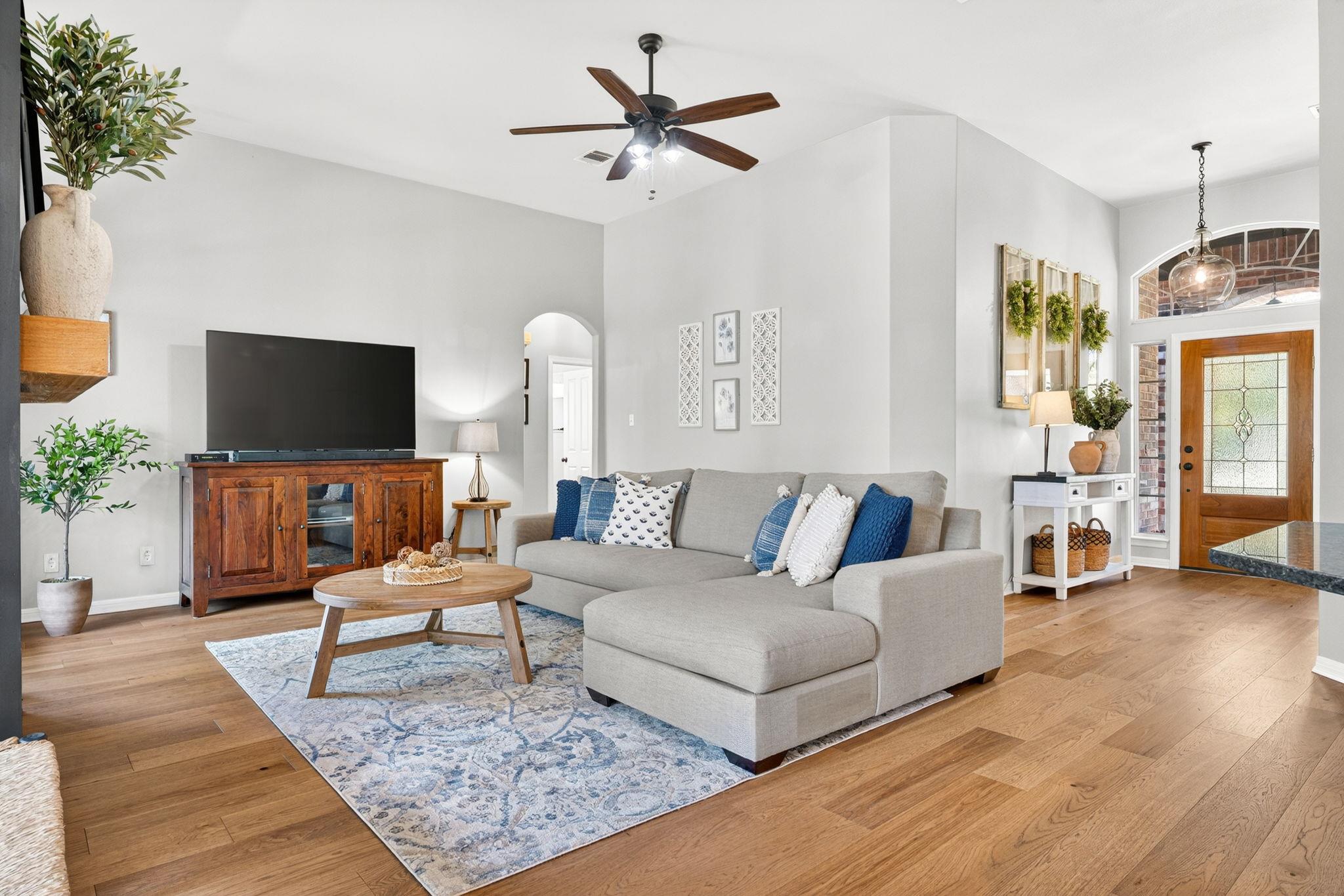 137 Ridgewood Cv, Georgetown, TX 78633