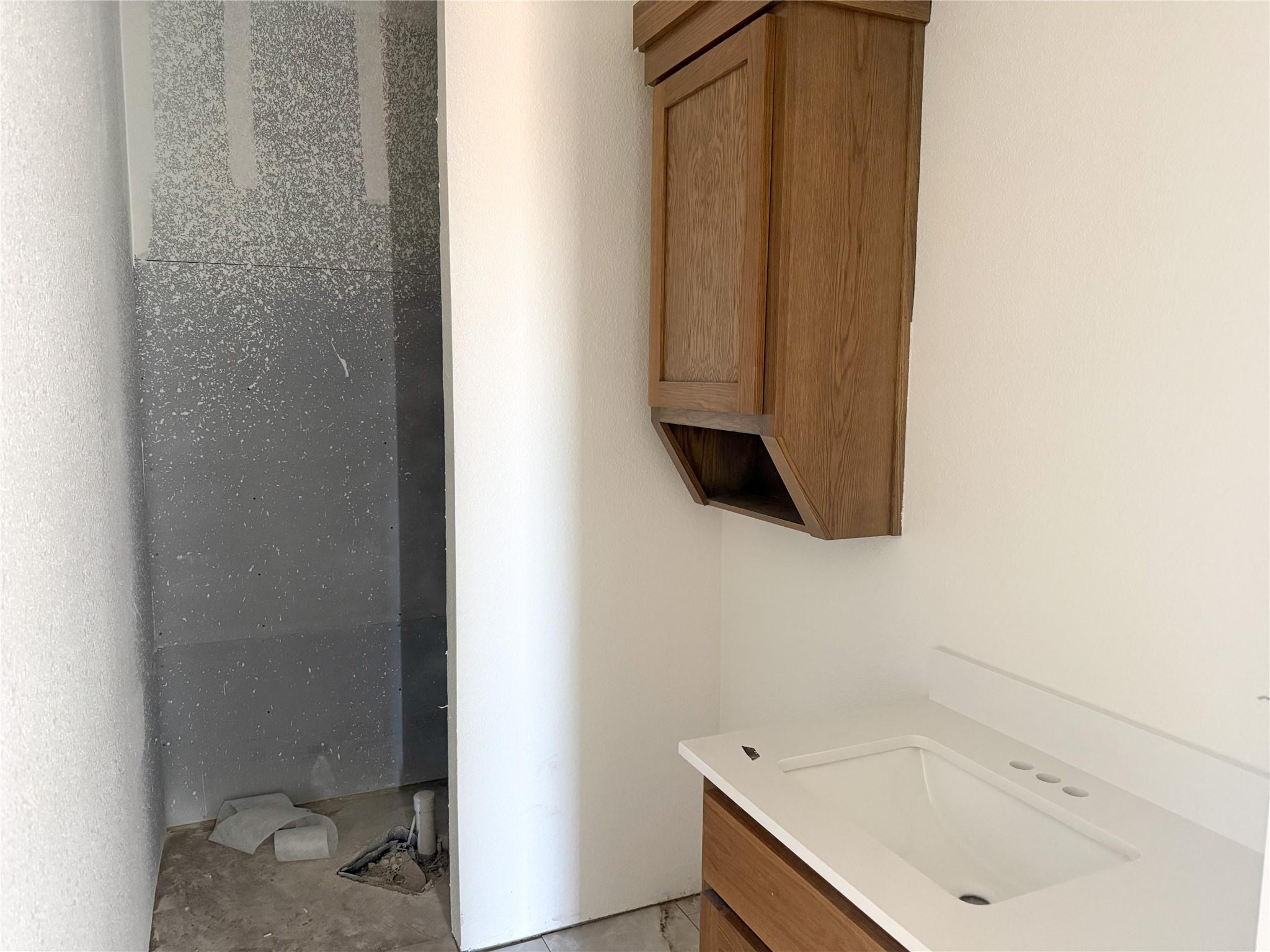 1614 Hunt Dr, Salado, TX 76571