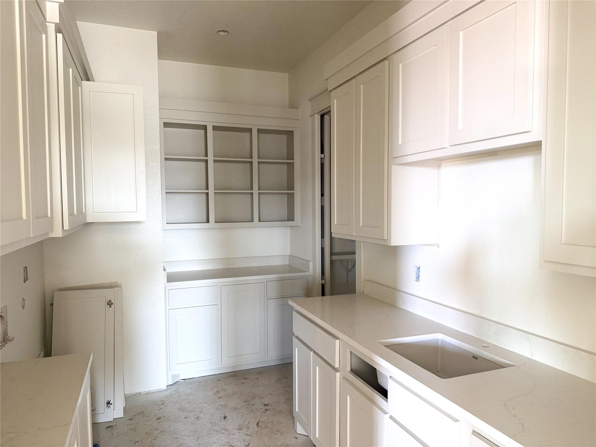 1614 Hunt Dr, Salado, TX 76571