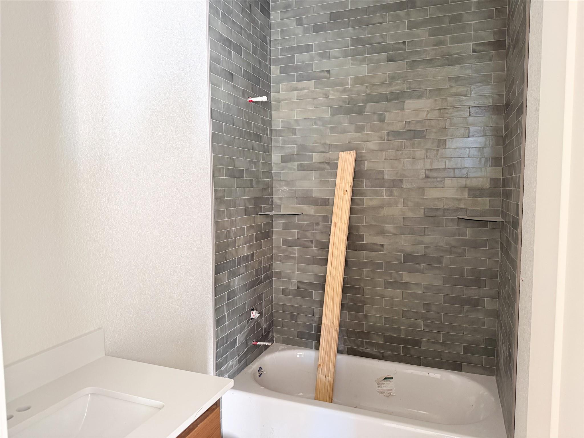 1614 Hunt Dr, Salado, TX 76571