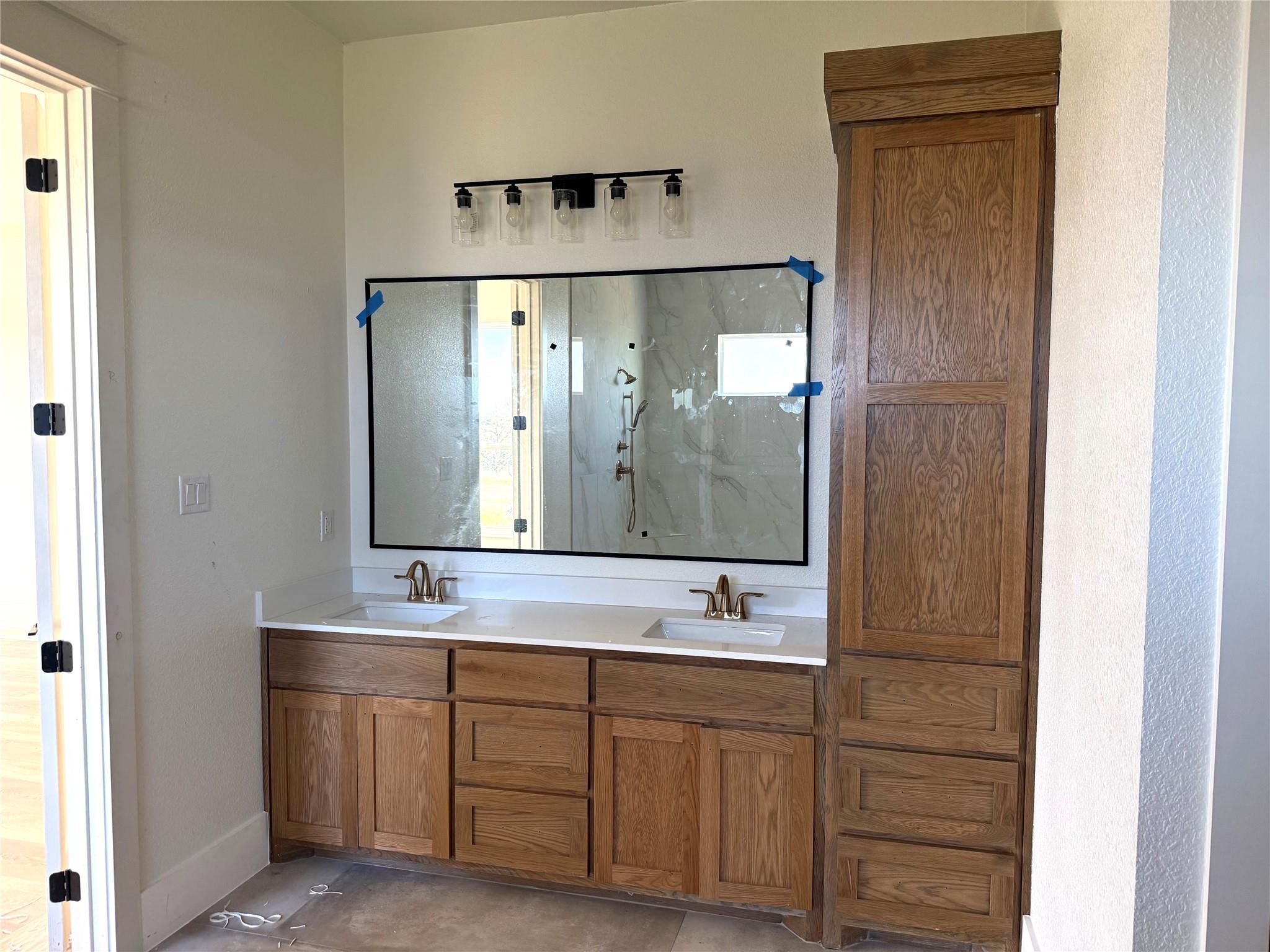 1614 Hunt Dr, Salado, TX 76571