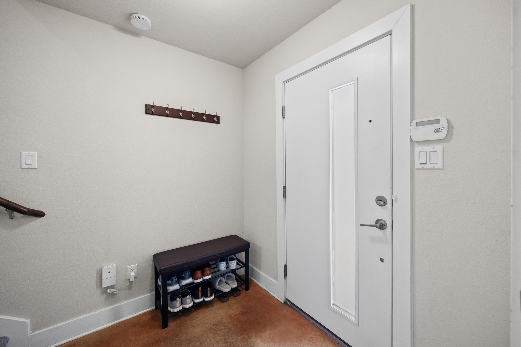 1921 Warely Ln # 250C, Austin, TX 78741