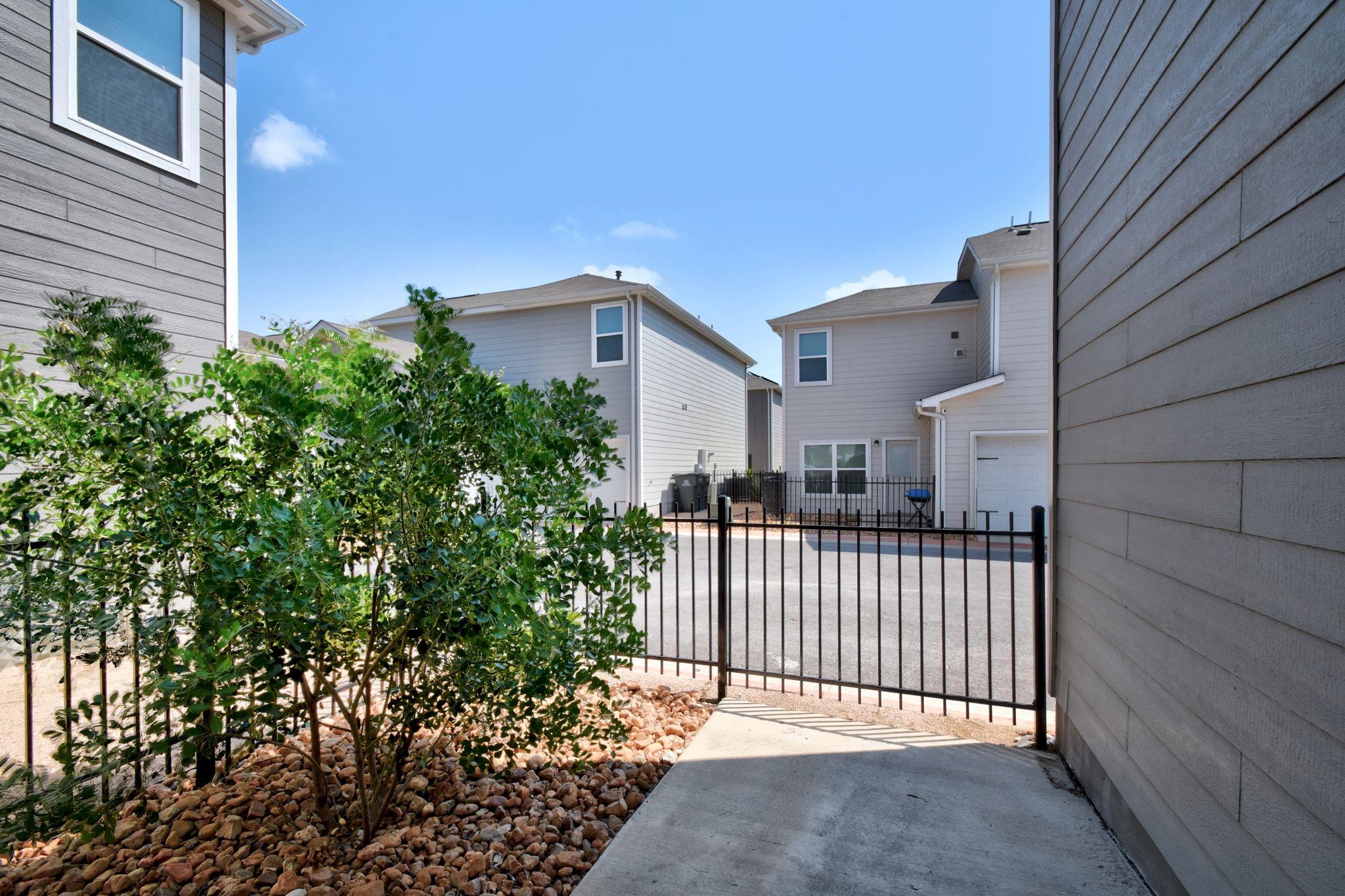 10859 Emerick St, San Antonio, TX 78252