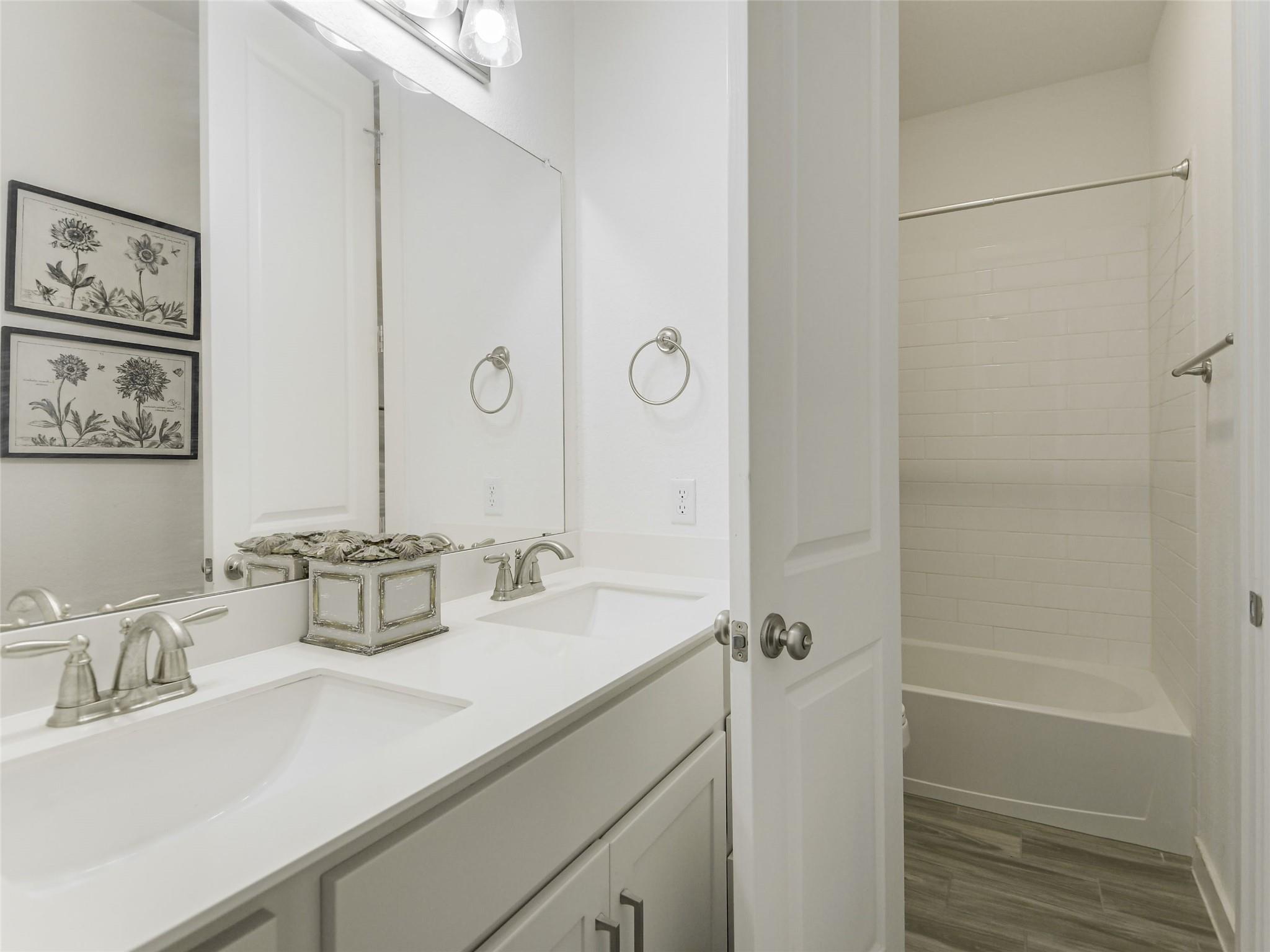 109 Quiet Oak Rd, San Marcos, TX 78666