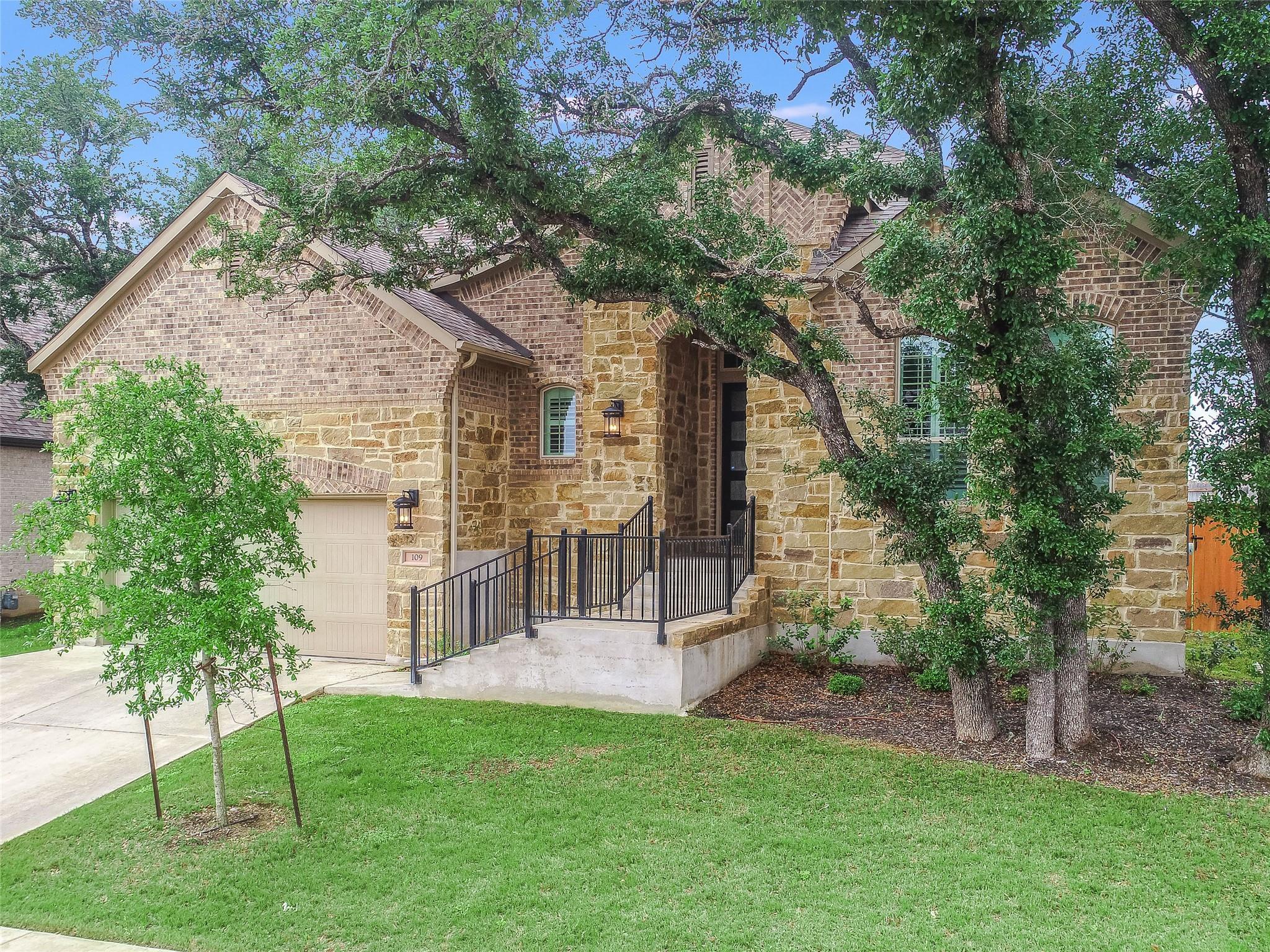109 Quiet Oak Rd, San Marcos, TX 78666