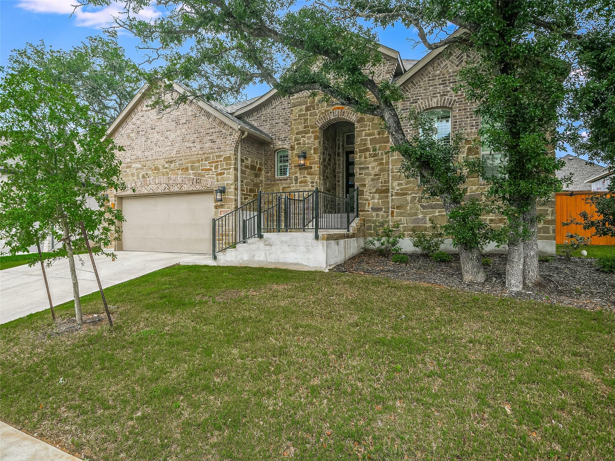 109 Quiet Oak Rd, San Marcos, TX 78666