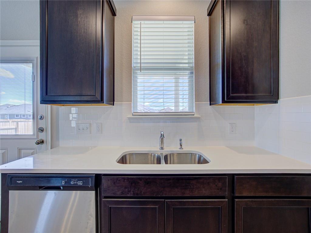 128 Drifter Ln, Jarrell, TX 76537