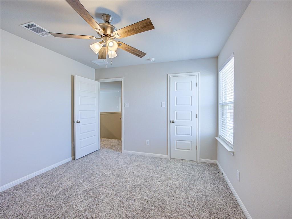 128 Drifter Ln, Jarrell, TX 76537