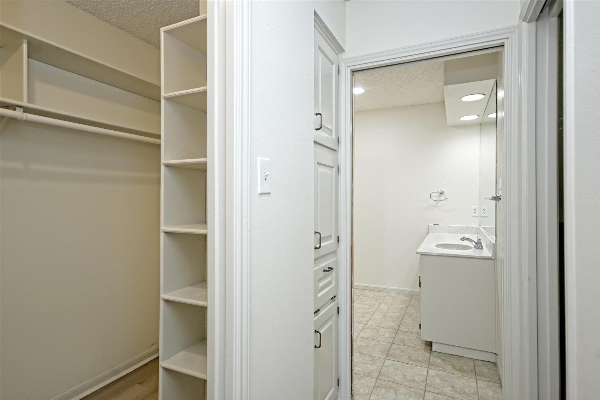 105 CRESCENT Blf, Austin, TX 78734