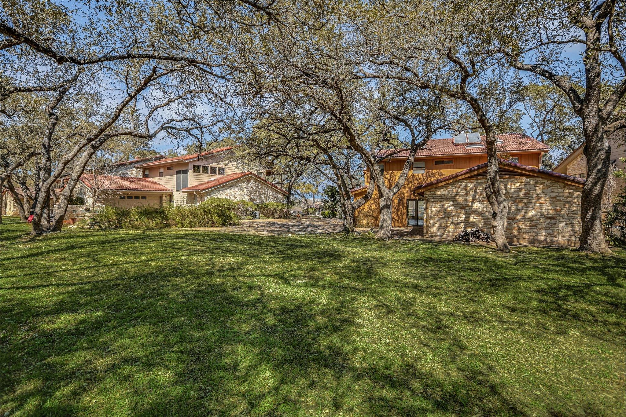 105 CRESCENT Blf, Austin, TX 78734