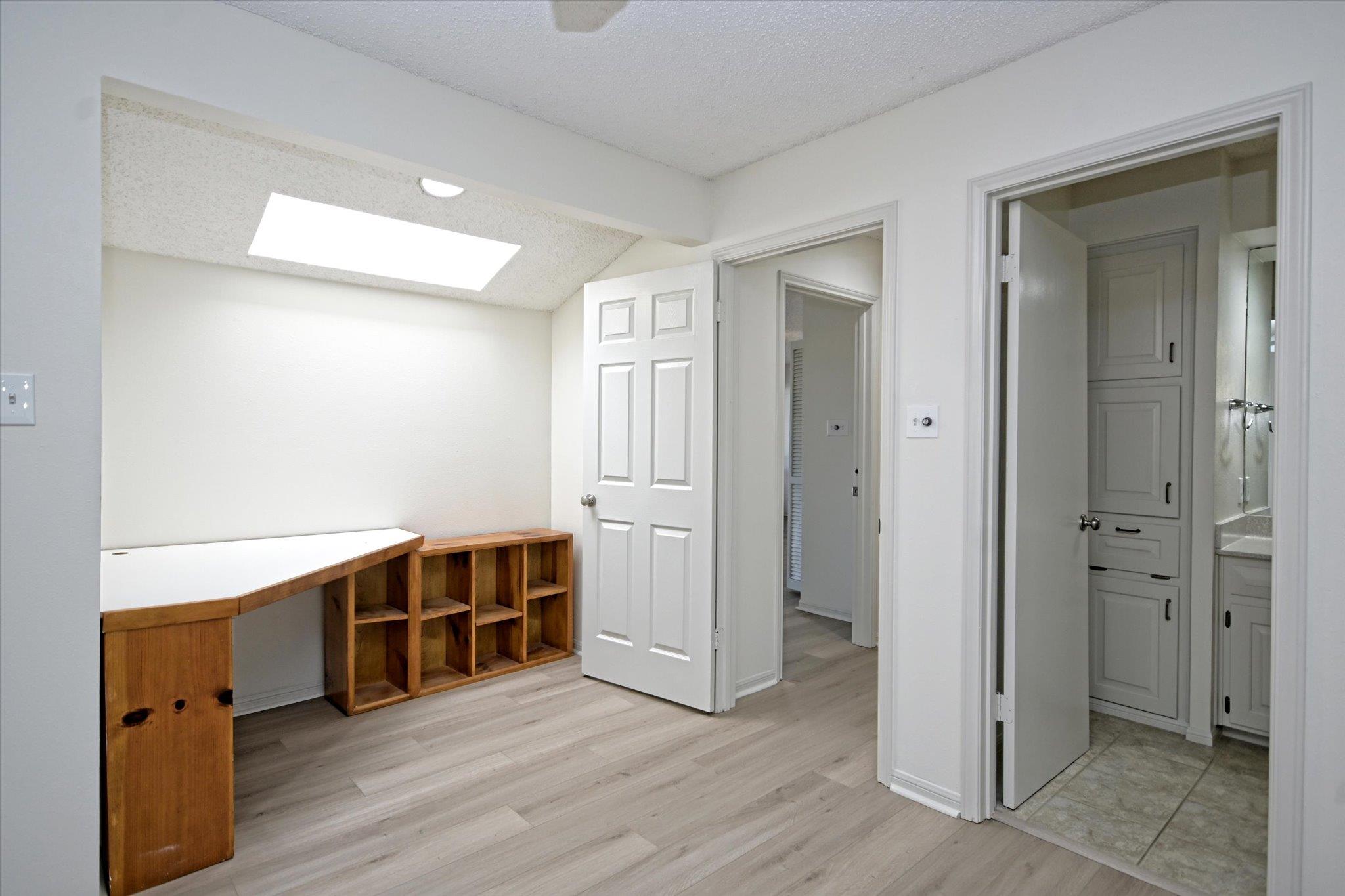 105 CRESCENT Blf, Austin, TX 78734