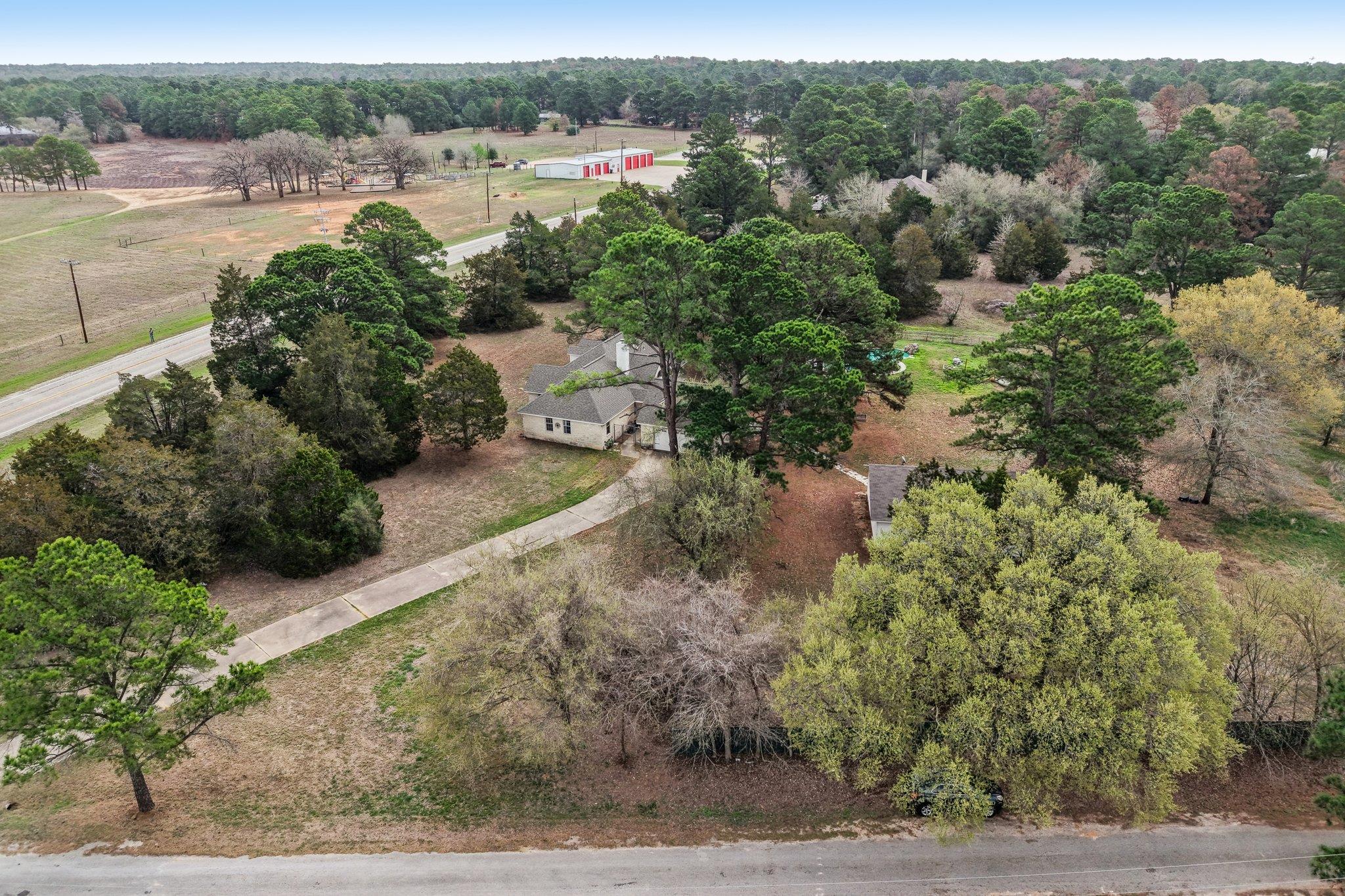 105 Daisy Ln, Bastrop, TX 78602