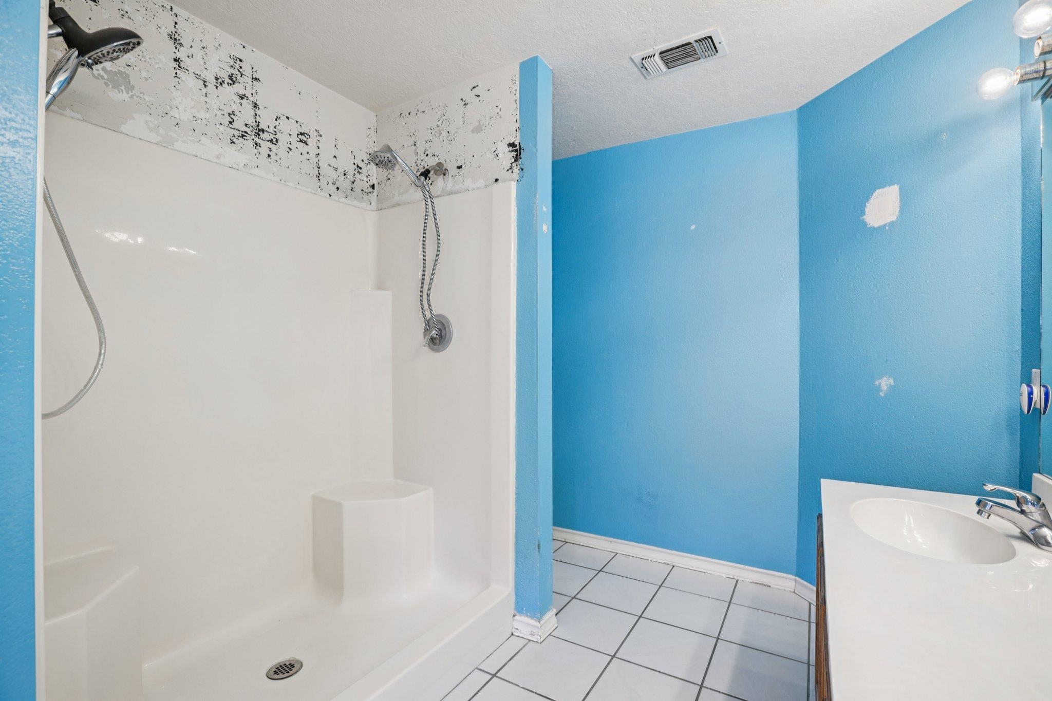 105 Daisy Ln, Bastrop, TX 78602