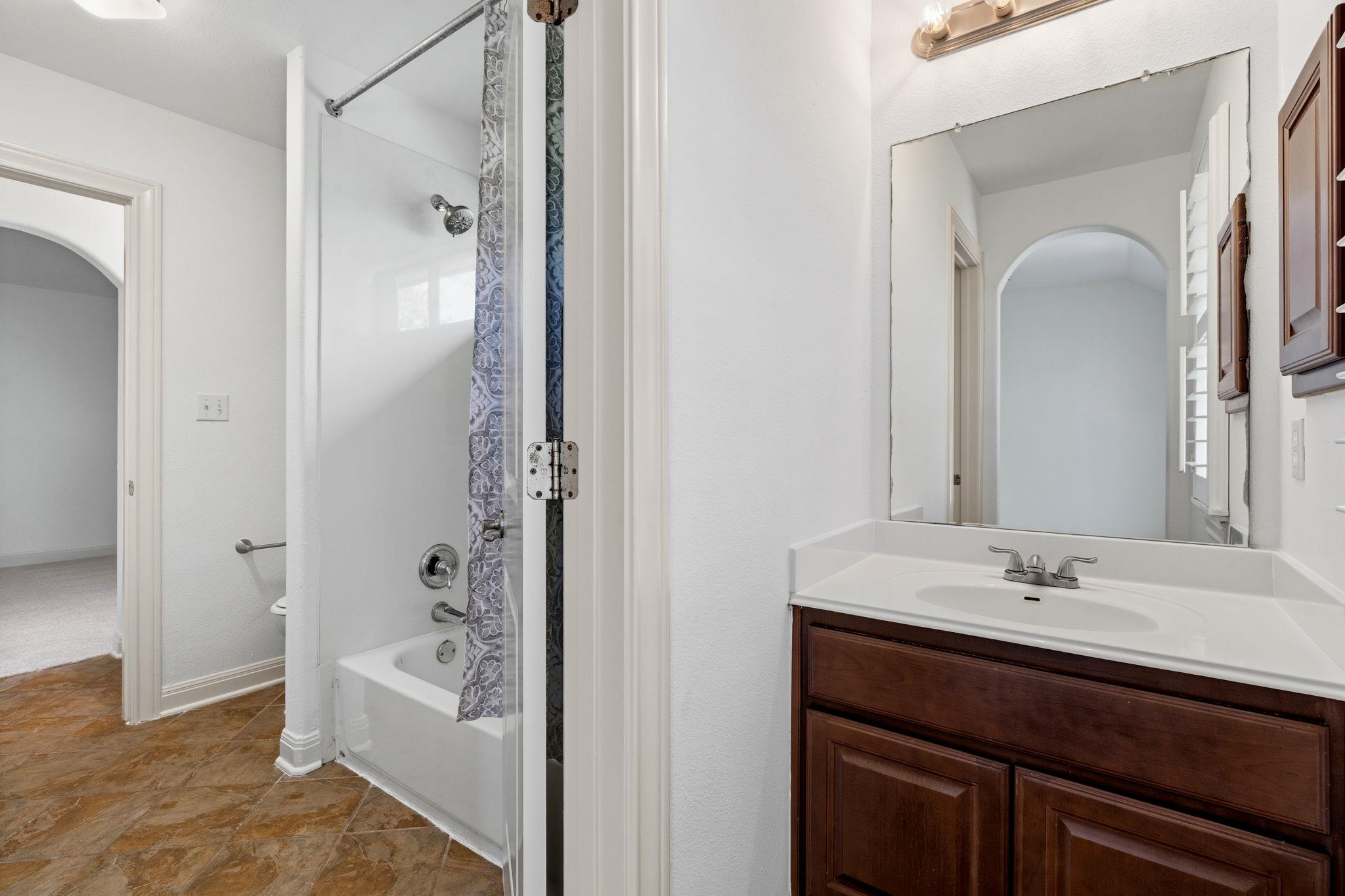 7604 Menler Dr, Austin, TX 78735