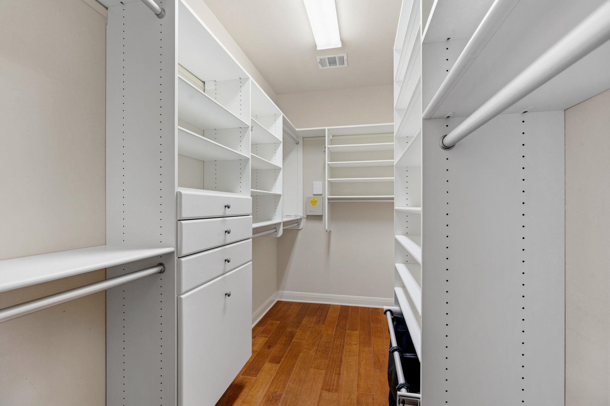 7604 Menler Dr, Austin, TX 78735