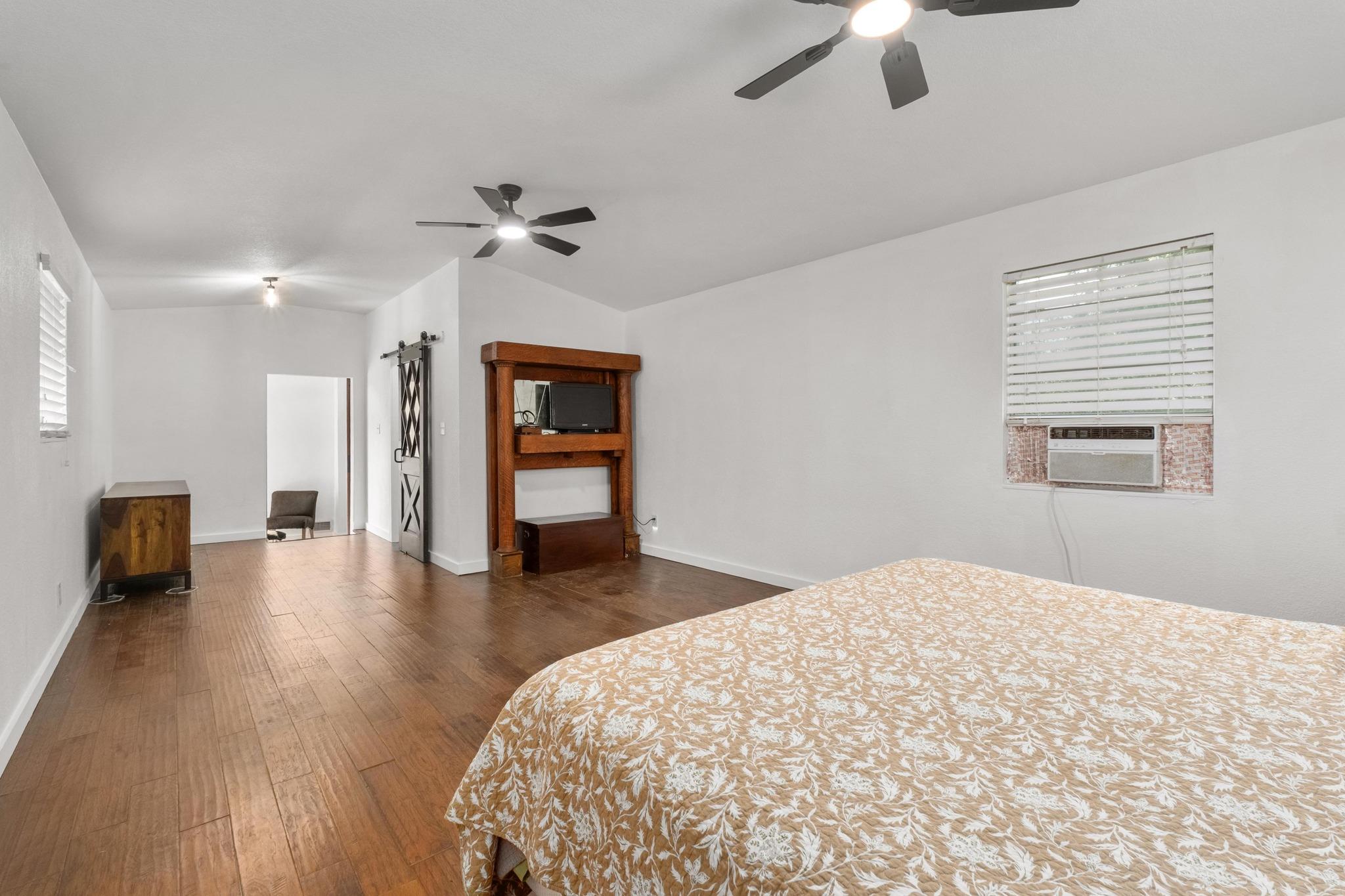 501 Twin Oaks Trl, Dripping Springs, TX 78620