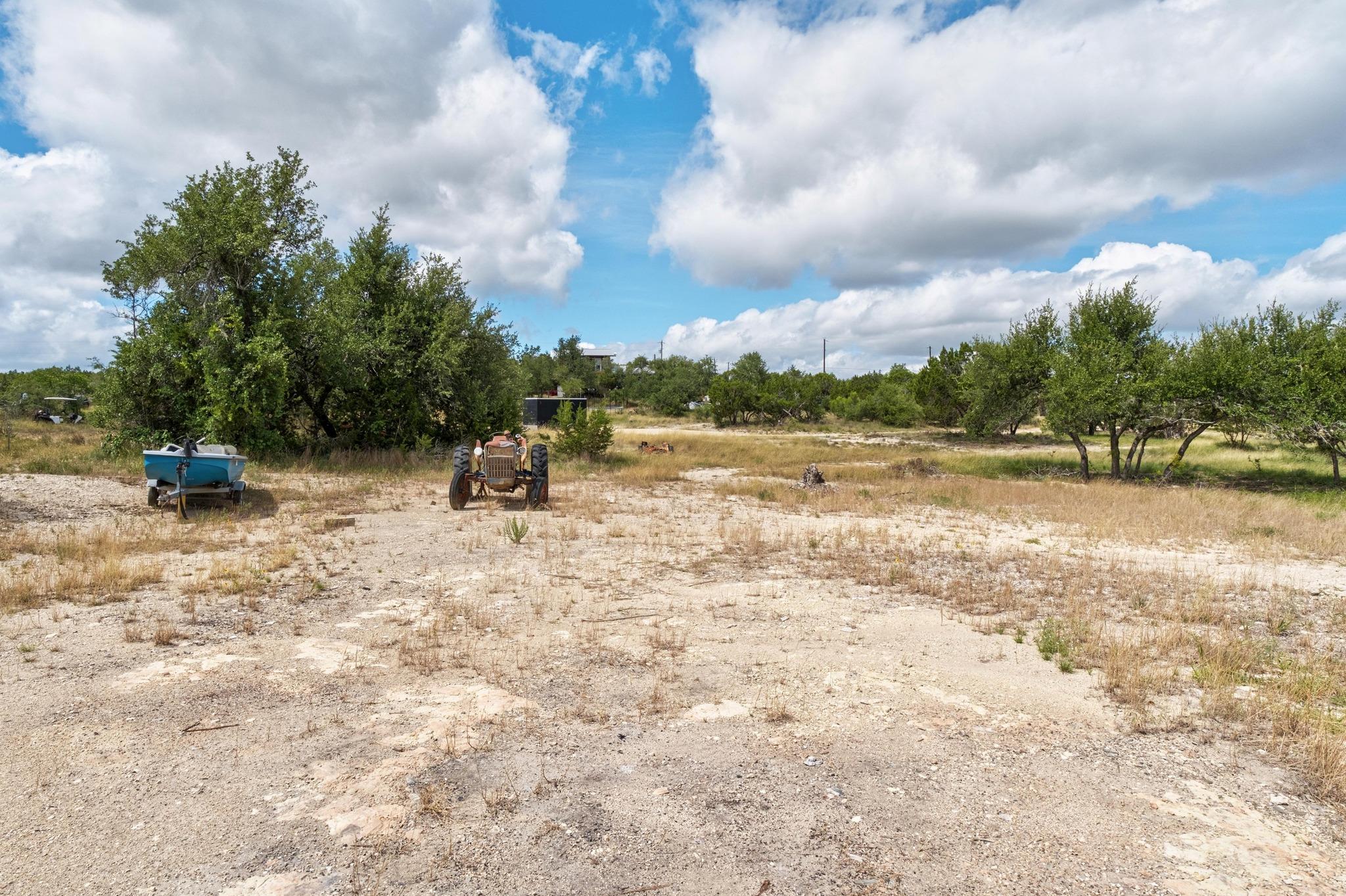 501 Twin Oaks Trl, Dripping Springs, TX 78620