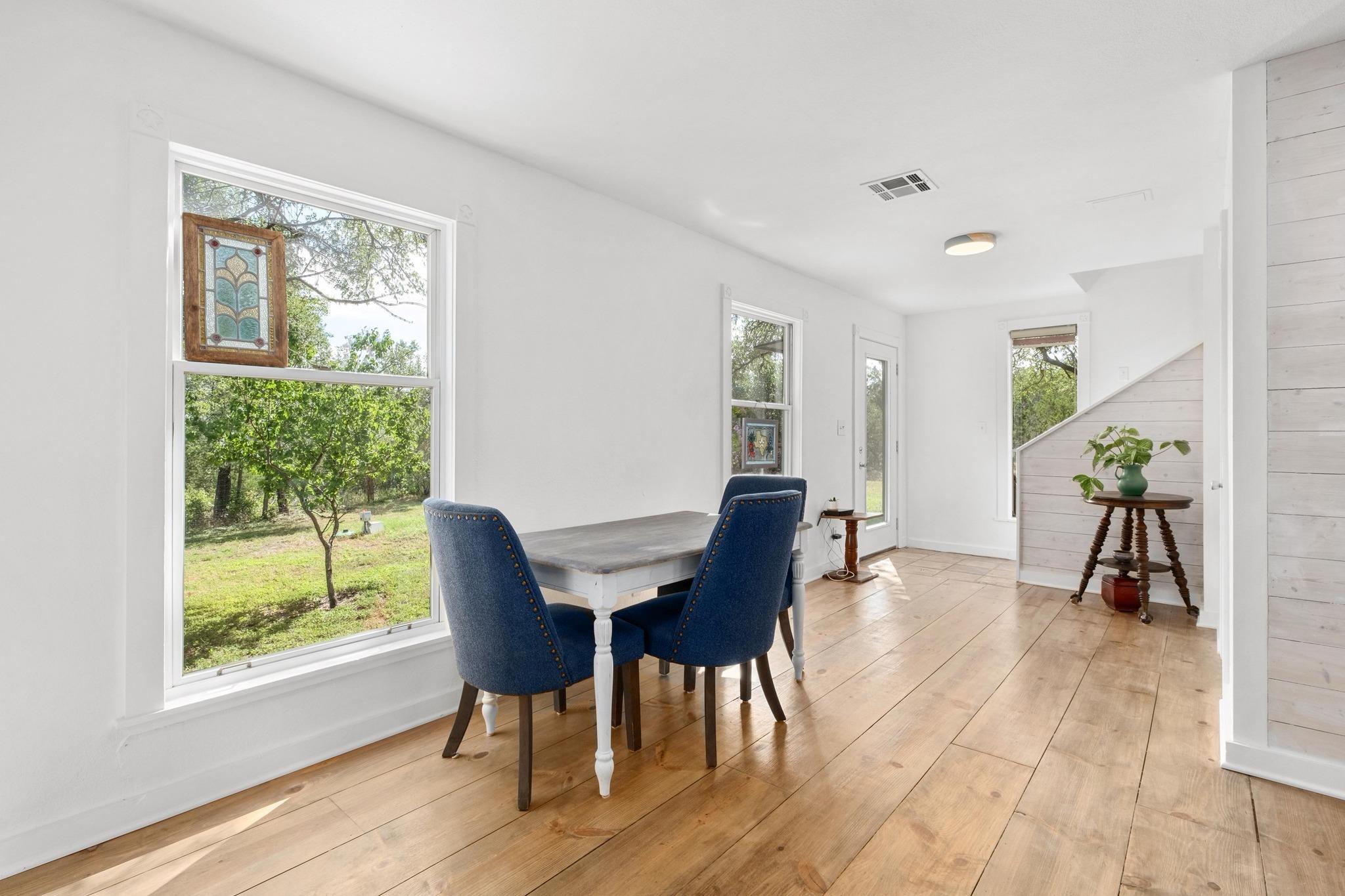 501 Twin Oaks Trl, Dripping Springs, TX 78620