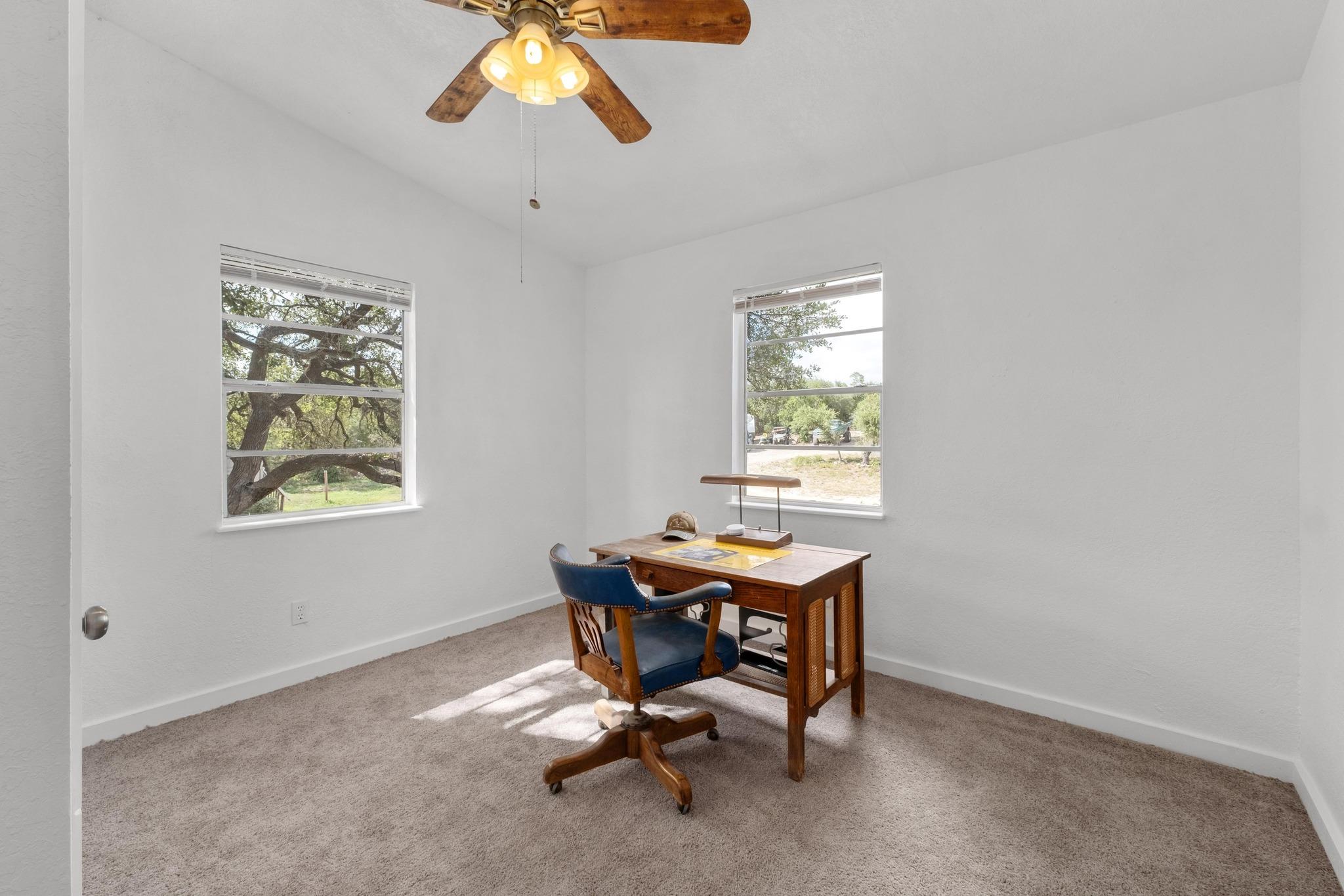 501 Twin Oaks Trl, Dripping Springs, TX 78620