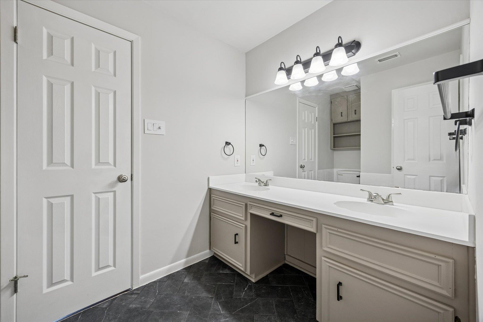 217 W Mockingbird Ln, Harker Heights, TX 76548