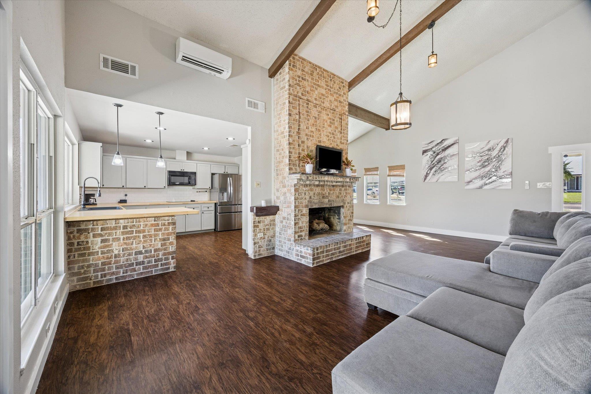 217 W Mockingbird Ln, Harker Heights, TX 76548