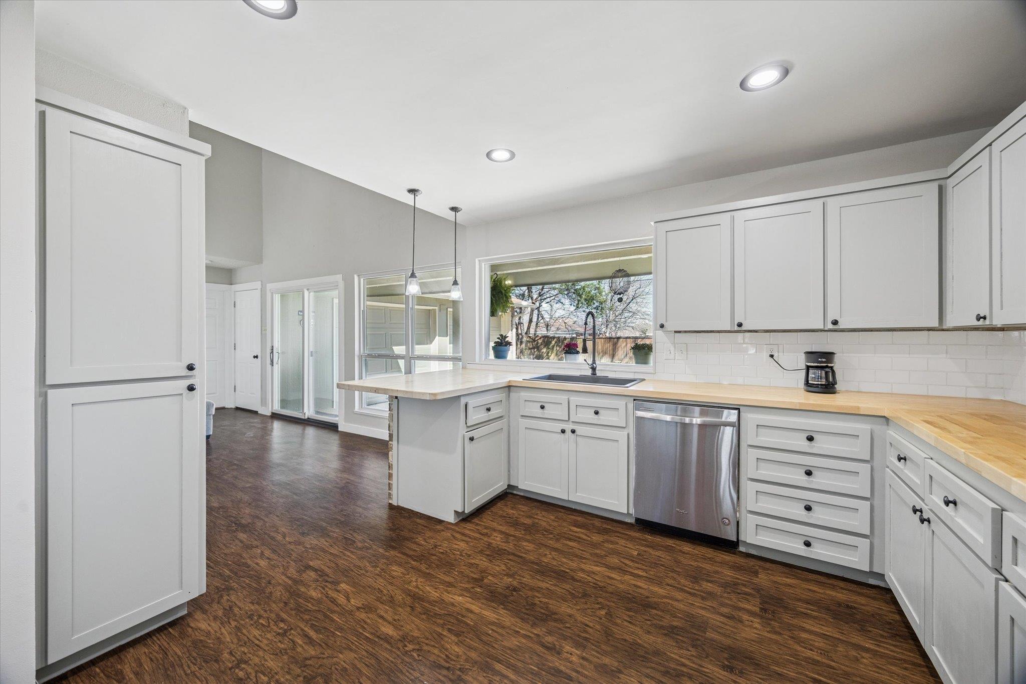 217 W Mockingbird Ln, Harker Heights, TX 76548