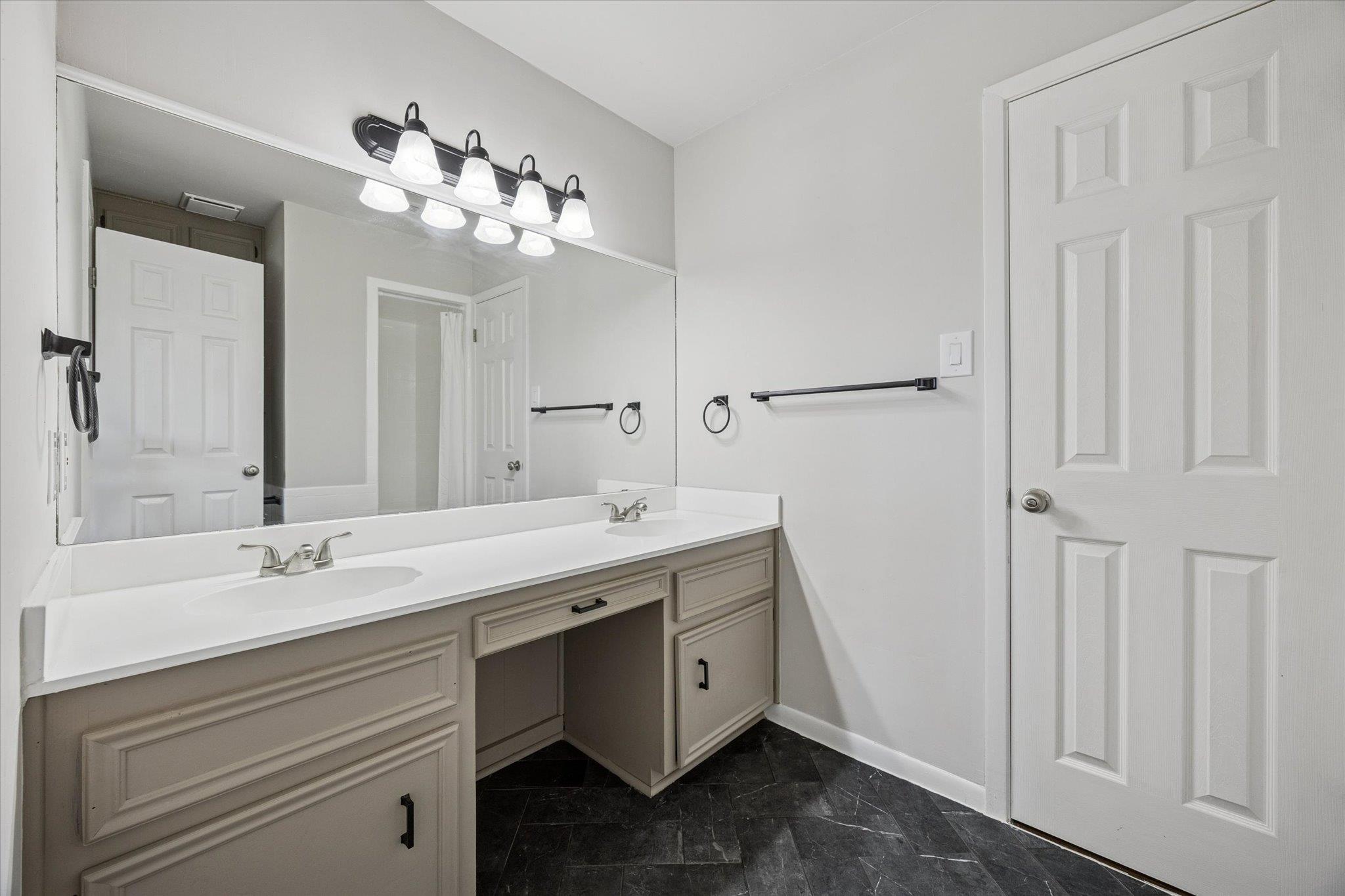 217 W Mockingbird Ln, Harker Heights, TX 76548