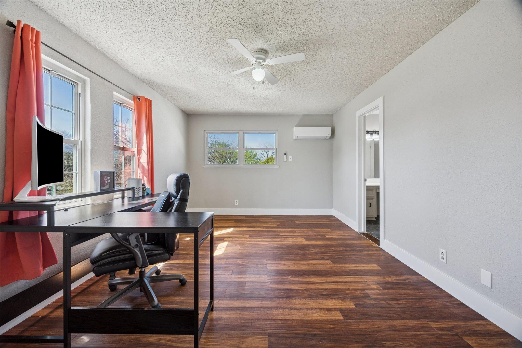 217 W Mockingbird Ln, Harker Heights, TX 76548