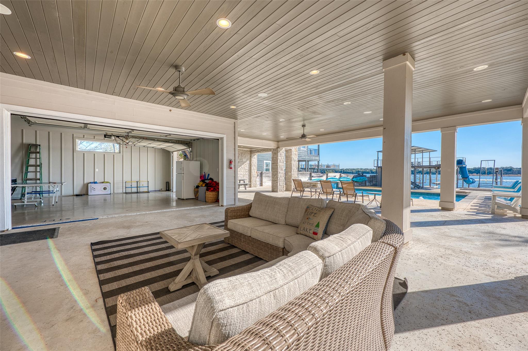 414 Campa Pajama Ln, Kingsland, TX 78639