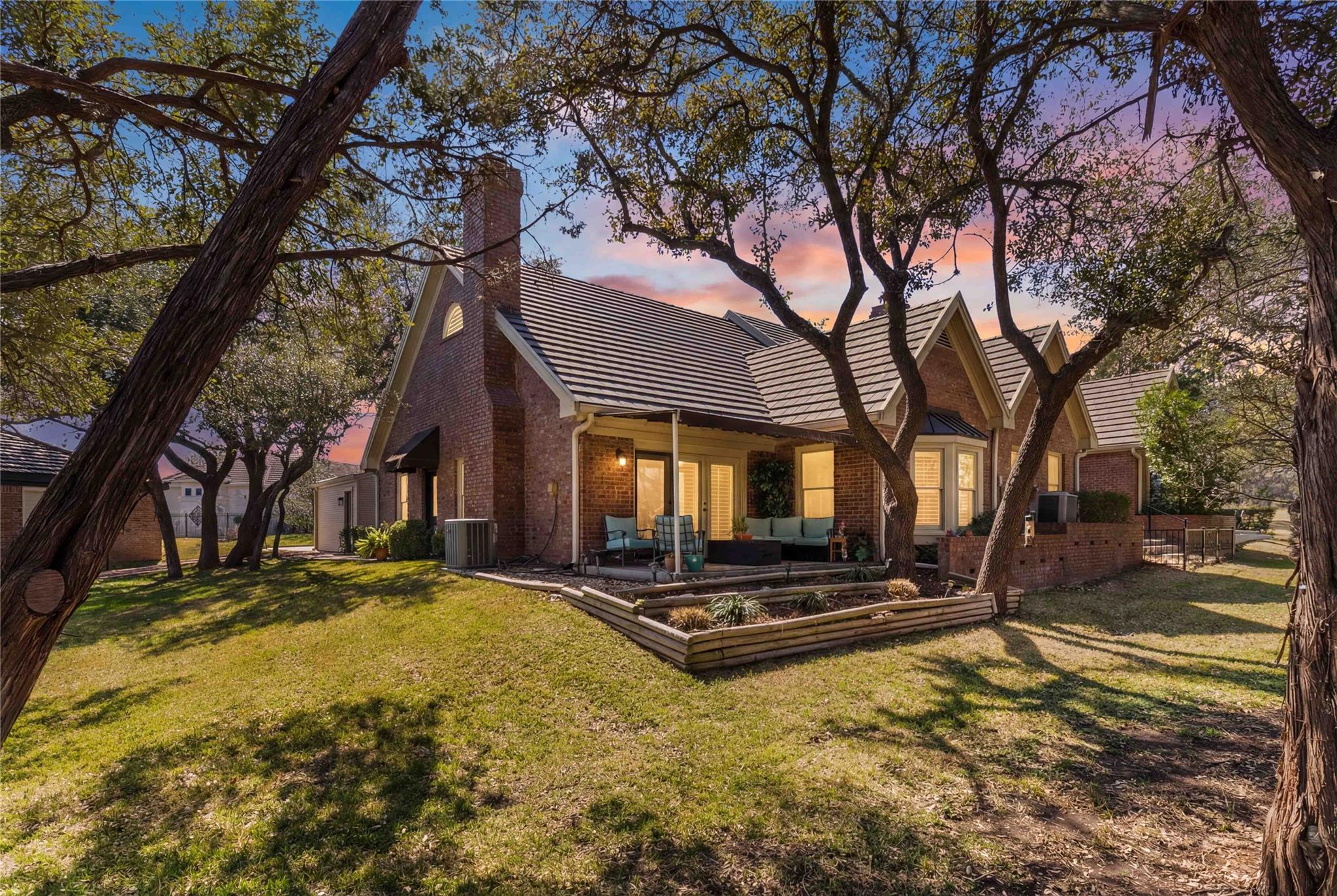 28 Tournament Way # F-26, The Hills, TX 78738