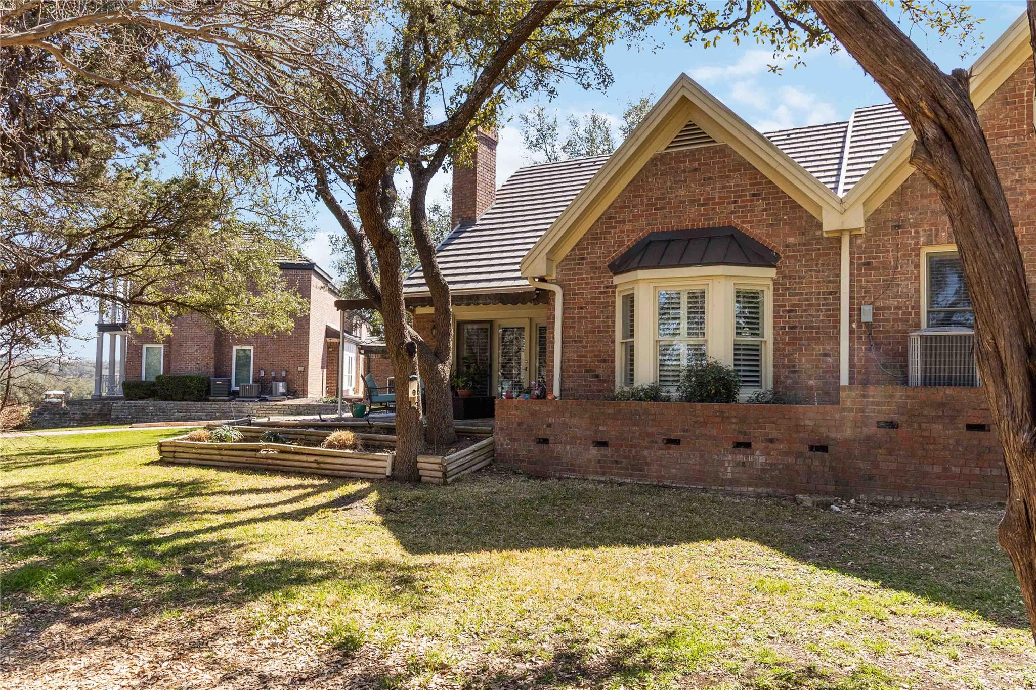 28 Tournament Way # F-26, The Hills, TX 78738