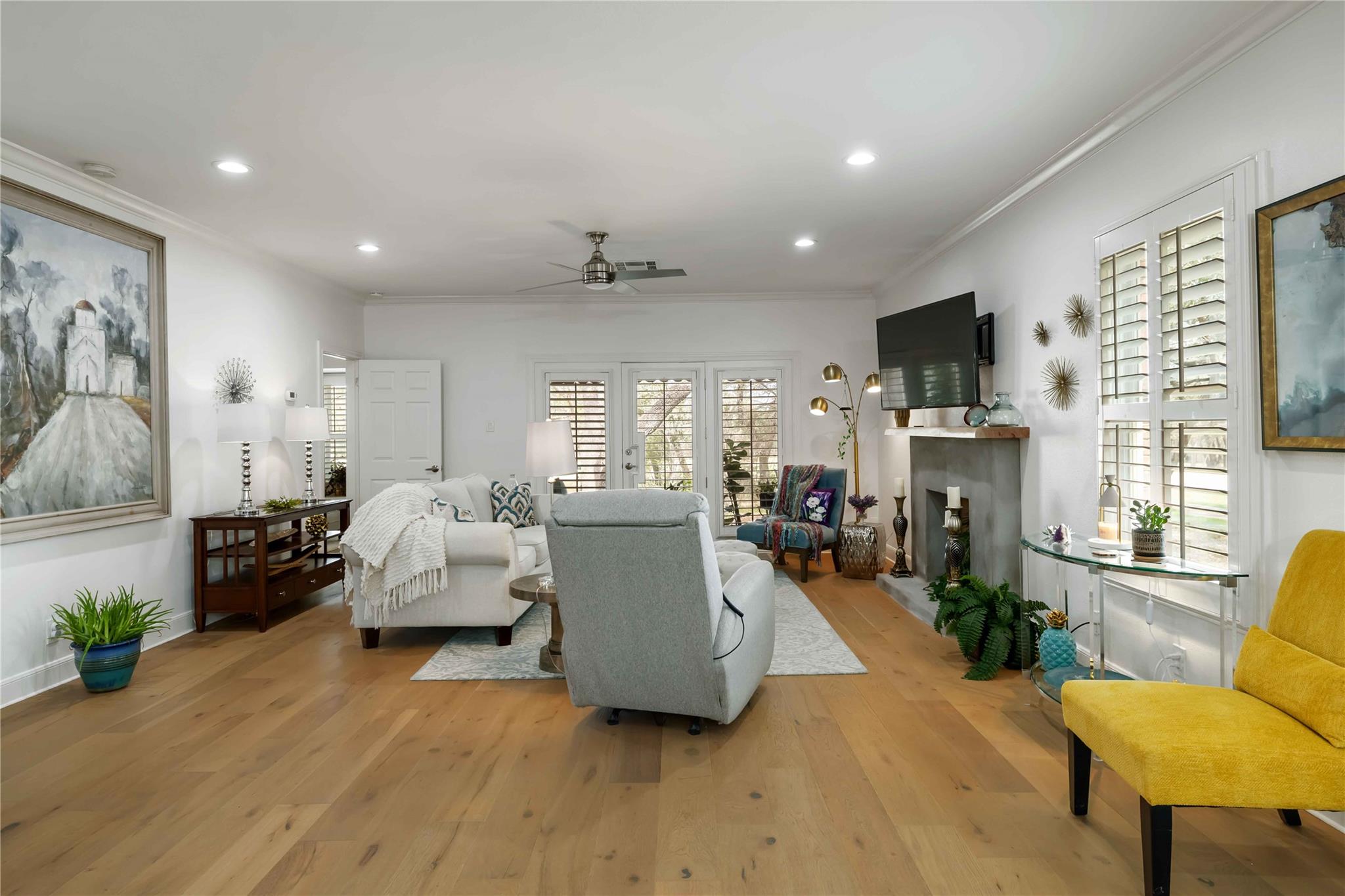 28 Tournament Way # F-26, The Hills, TX 78738