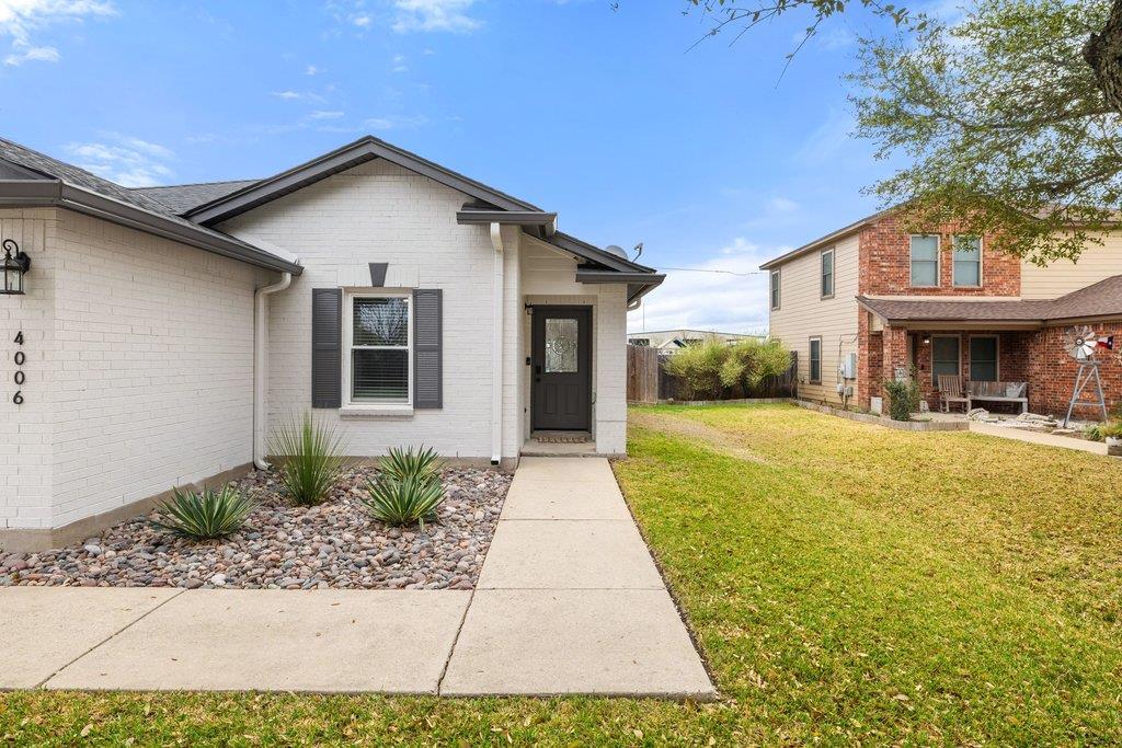4006 Kings Canyon Dr, Taylor, TX 76574