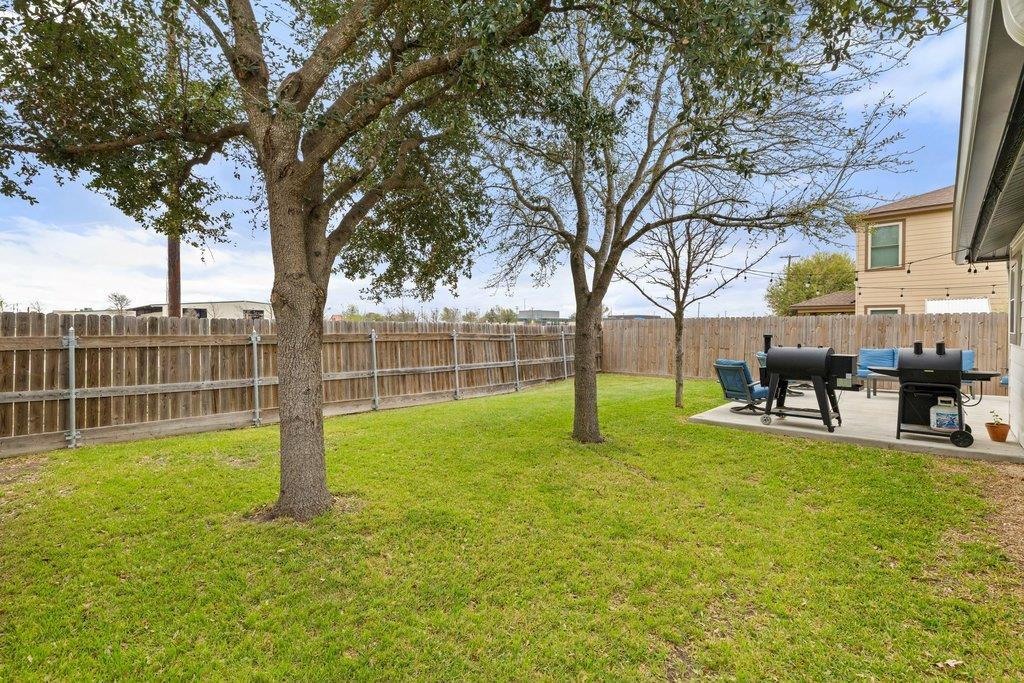 4006 Kings Canyon Dr, Taylor, TX 76574