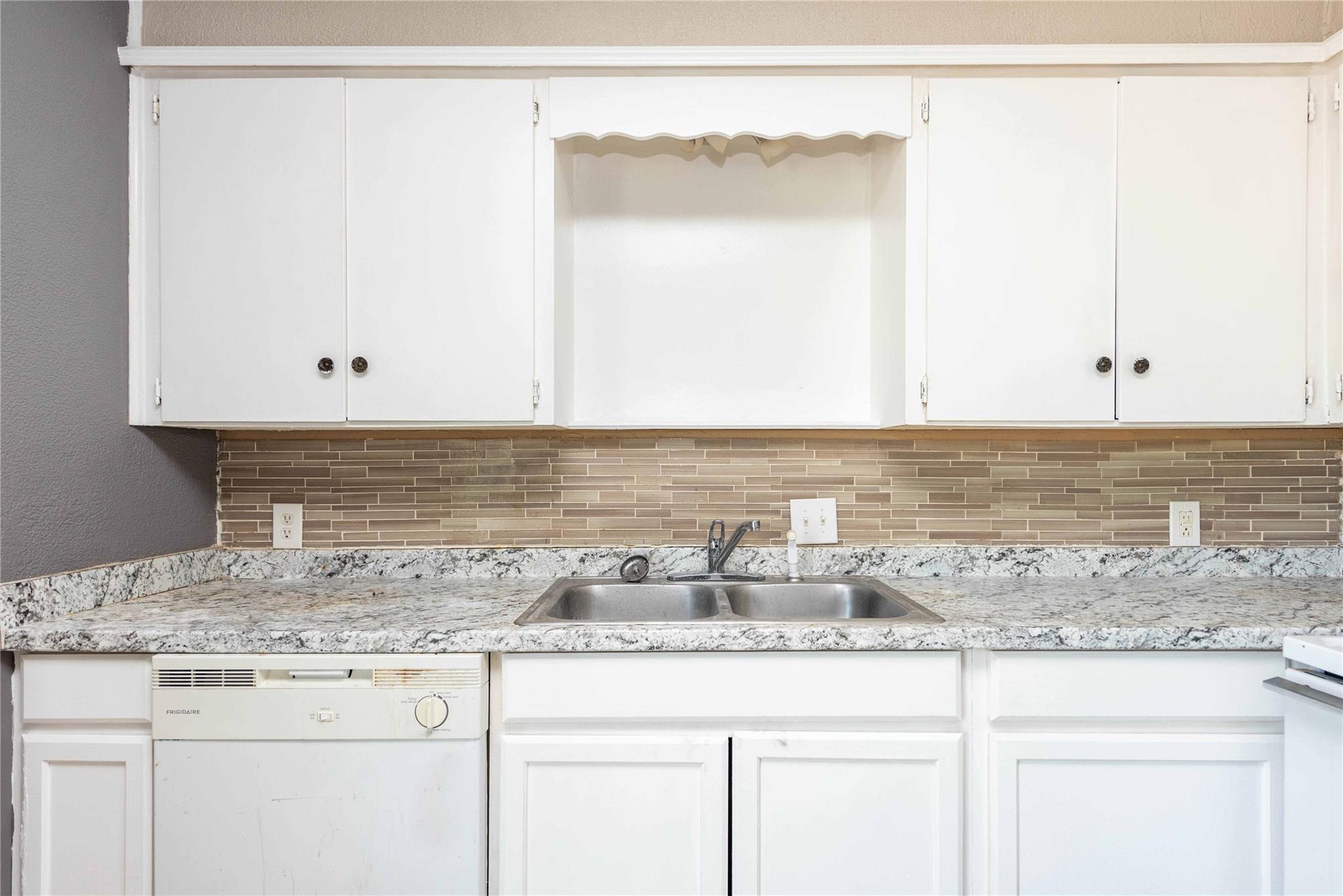 2214 Saulsbury Dr, Temple, TX 76504