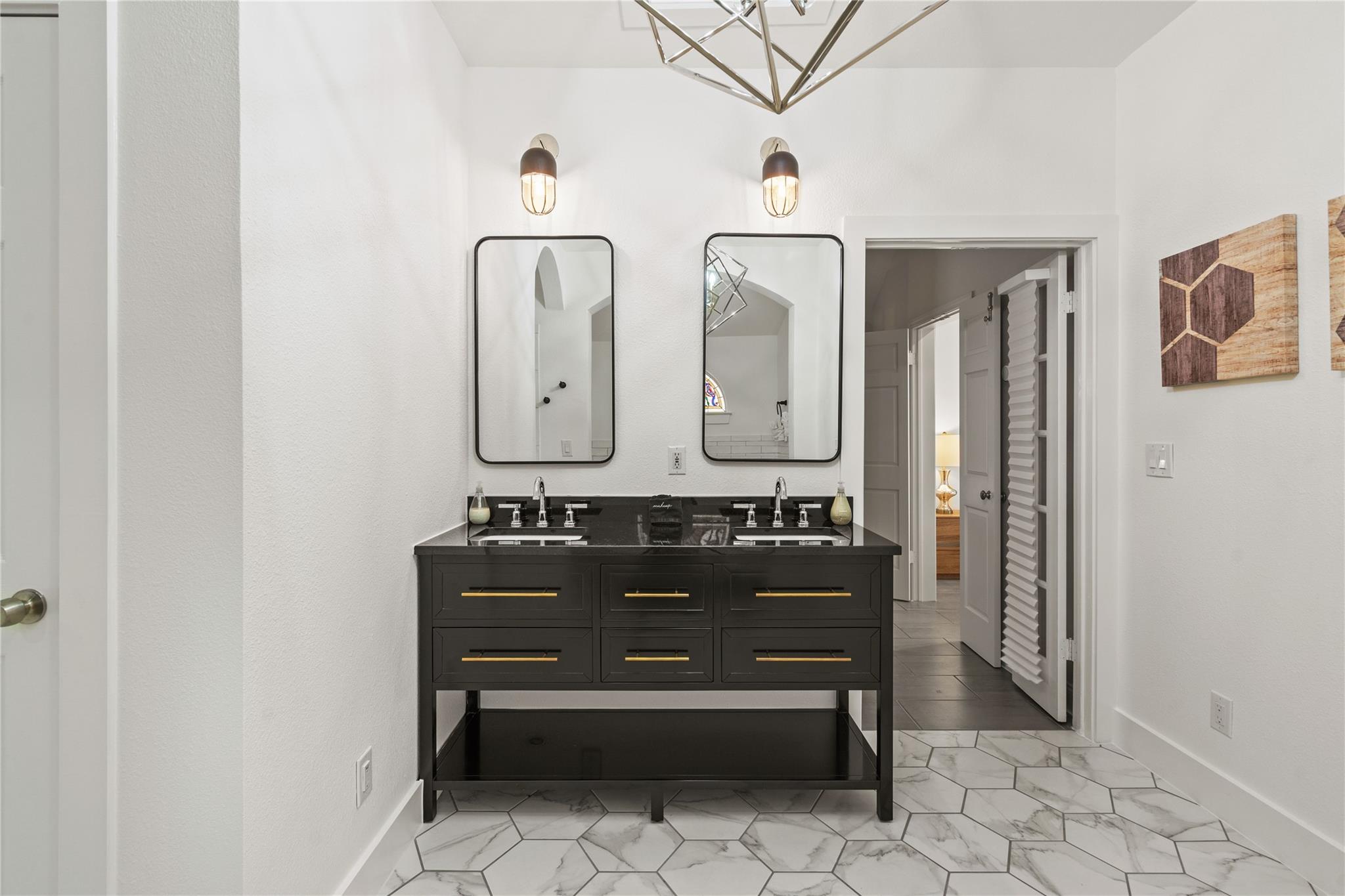 2106 Kenwood Ave, Austin, TX 78704