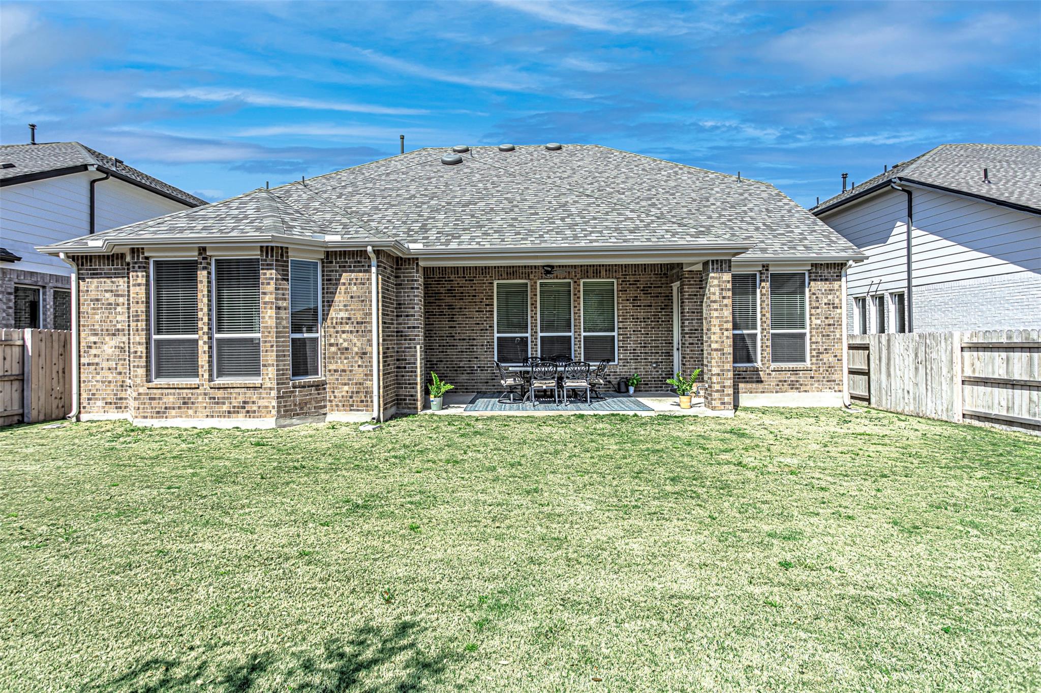 912 Rock Daisy Trl, Hutto, TX 78634