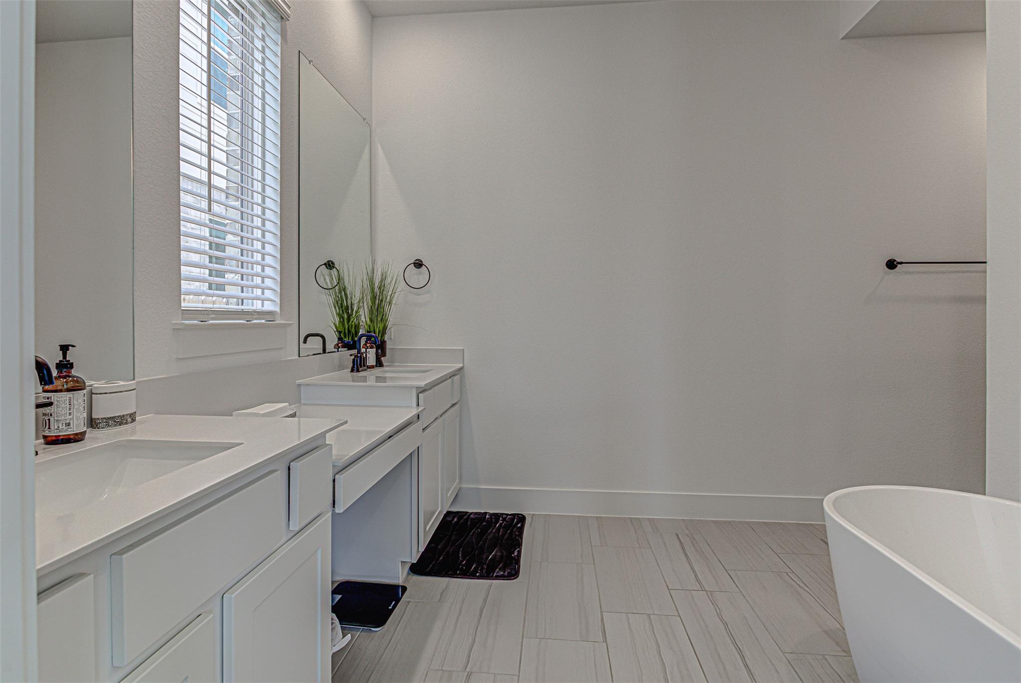 912 Rock Daisy Trl, Hutto, TX 78634