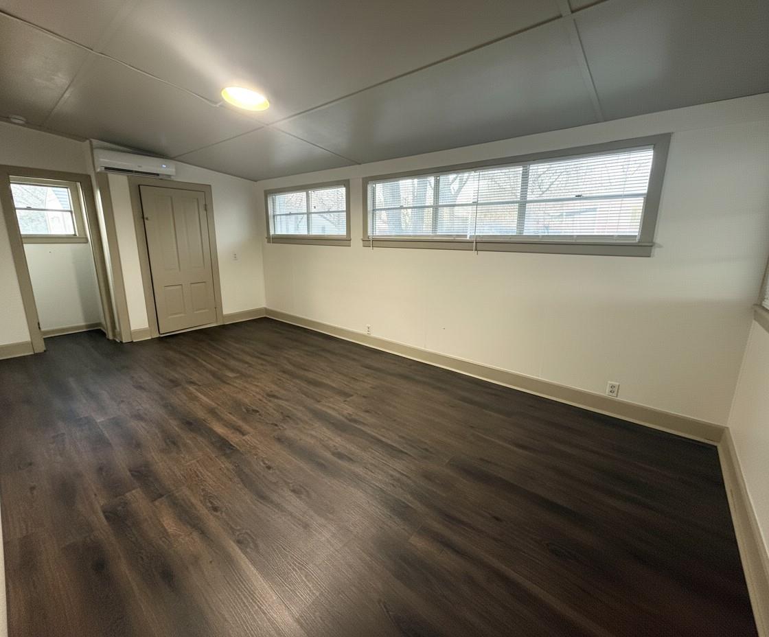 107 Elm Ave, Rockdale, TX 76567