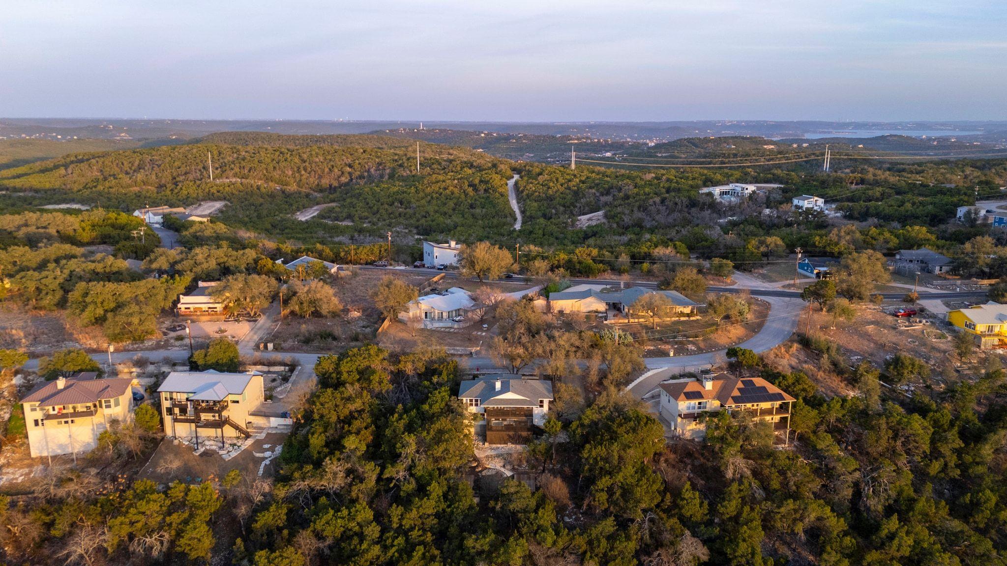 8414 Bronco Buster Trl, Lago Vista, TX 78645