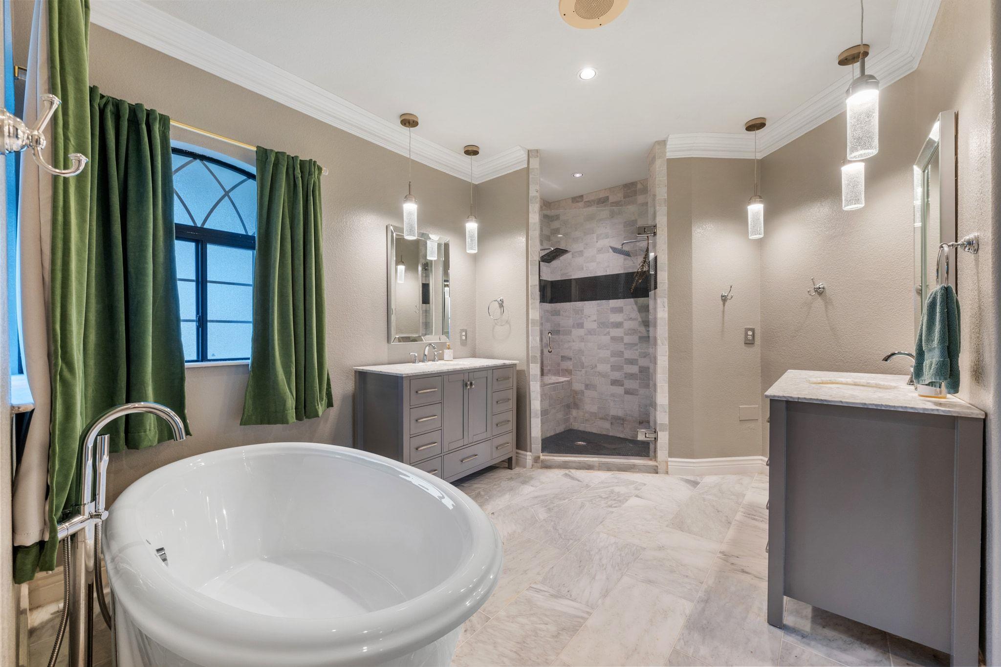 8414 Bronco Buster Trl, Lago Vista, TX 78645